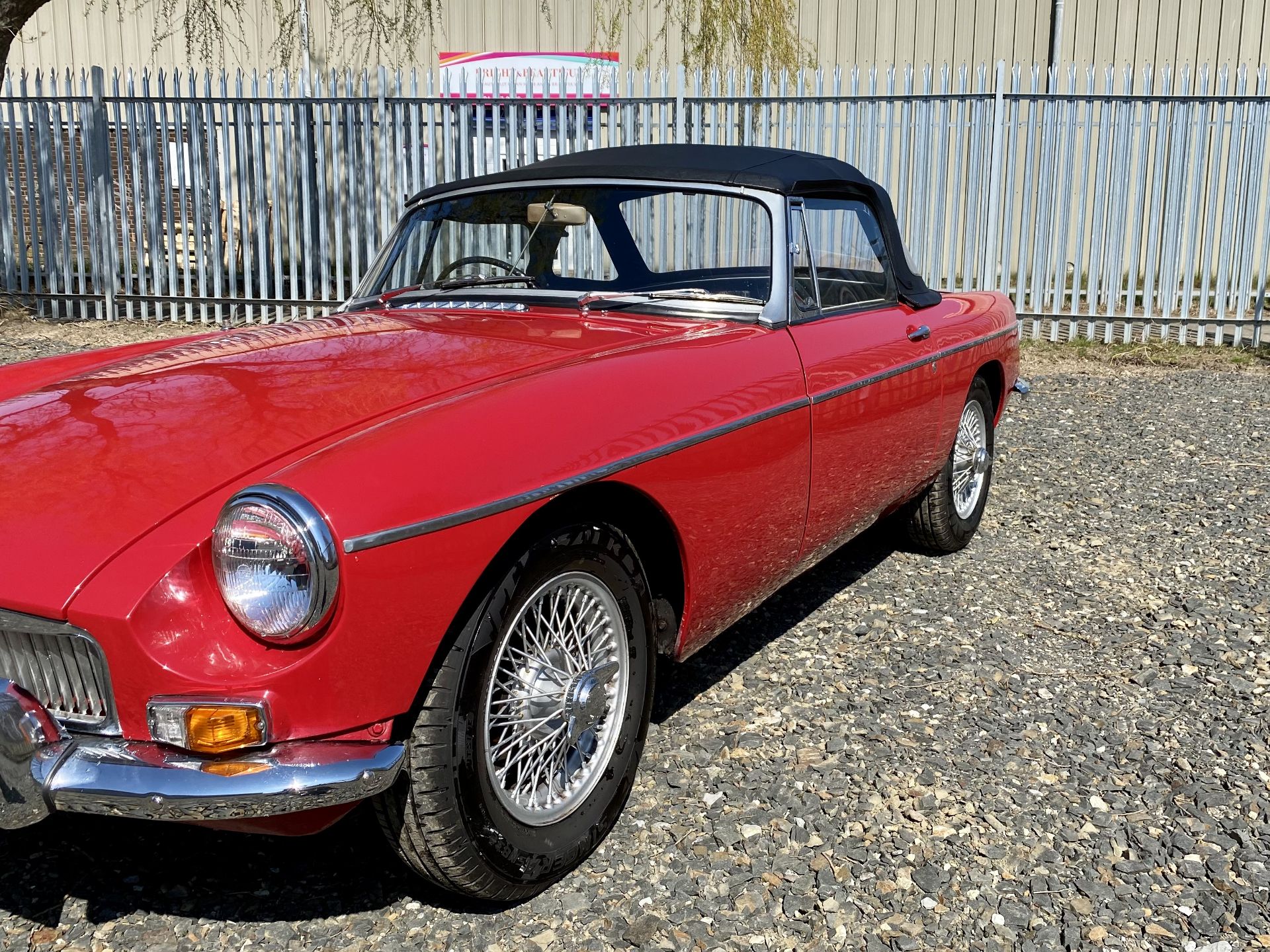 MGB Roadster - Image 26 of 60