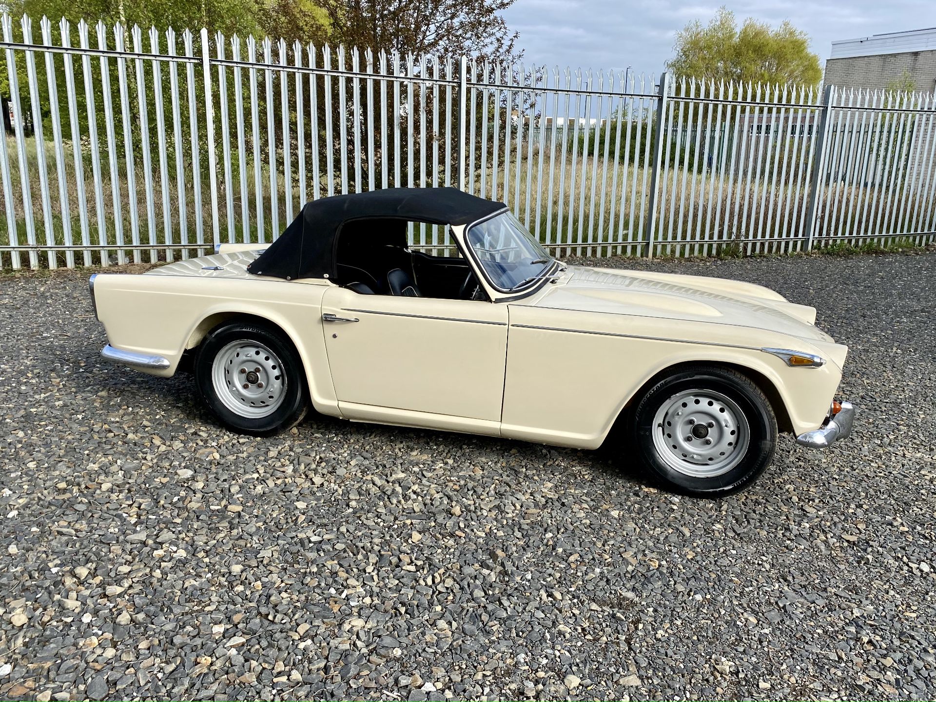 Triumph TR4A - Image 5 of 53