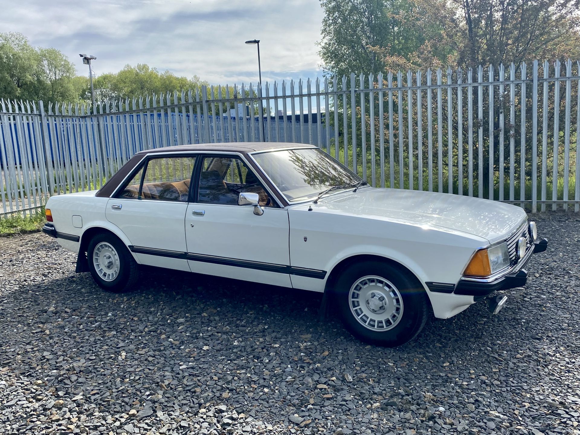 Ford Granada Ghia - Image 8 of 50