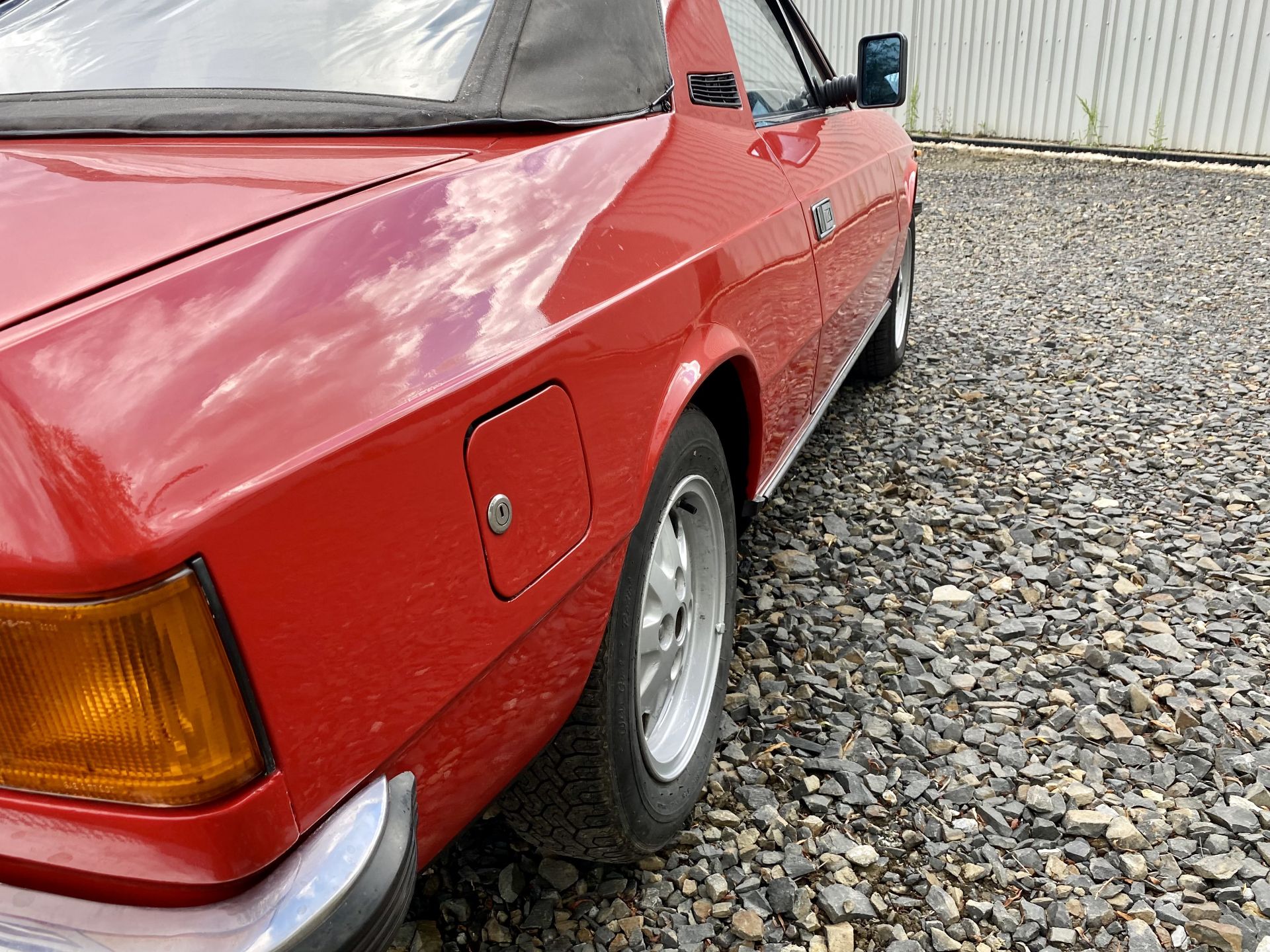 Lancia Beta Spider - Image 16 of 39