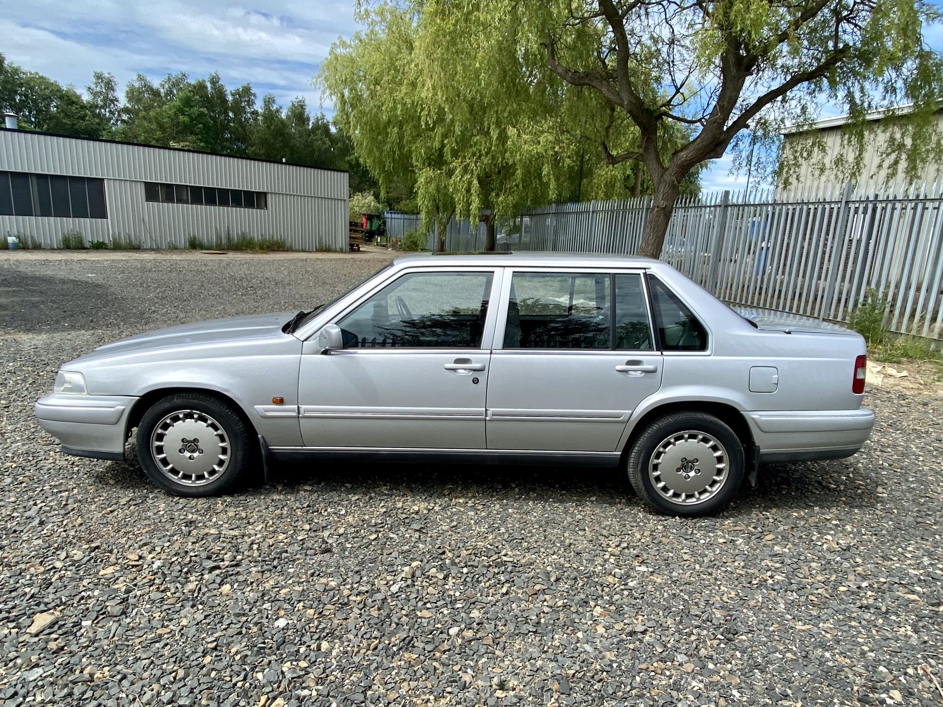 Volvo 960 - Image 11 of 44