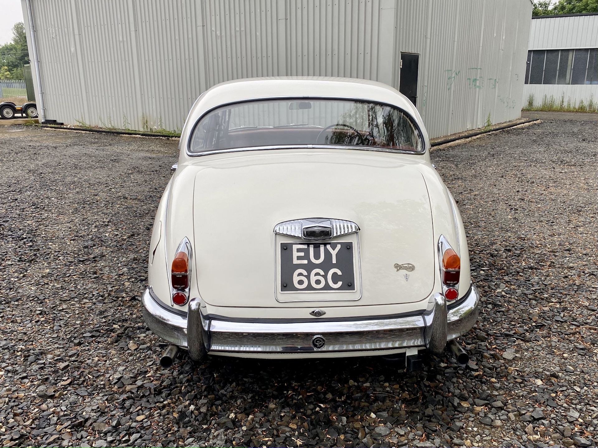 Daimler 250 Saloon - Image 5 of 46