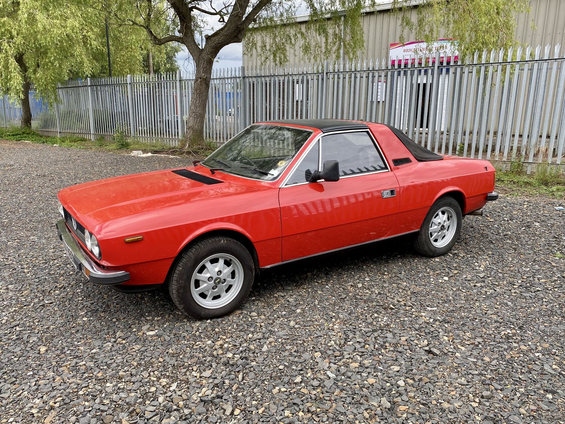 Lancia Beta Spider - Image 10 of 39