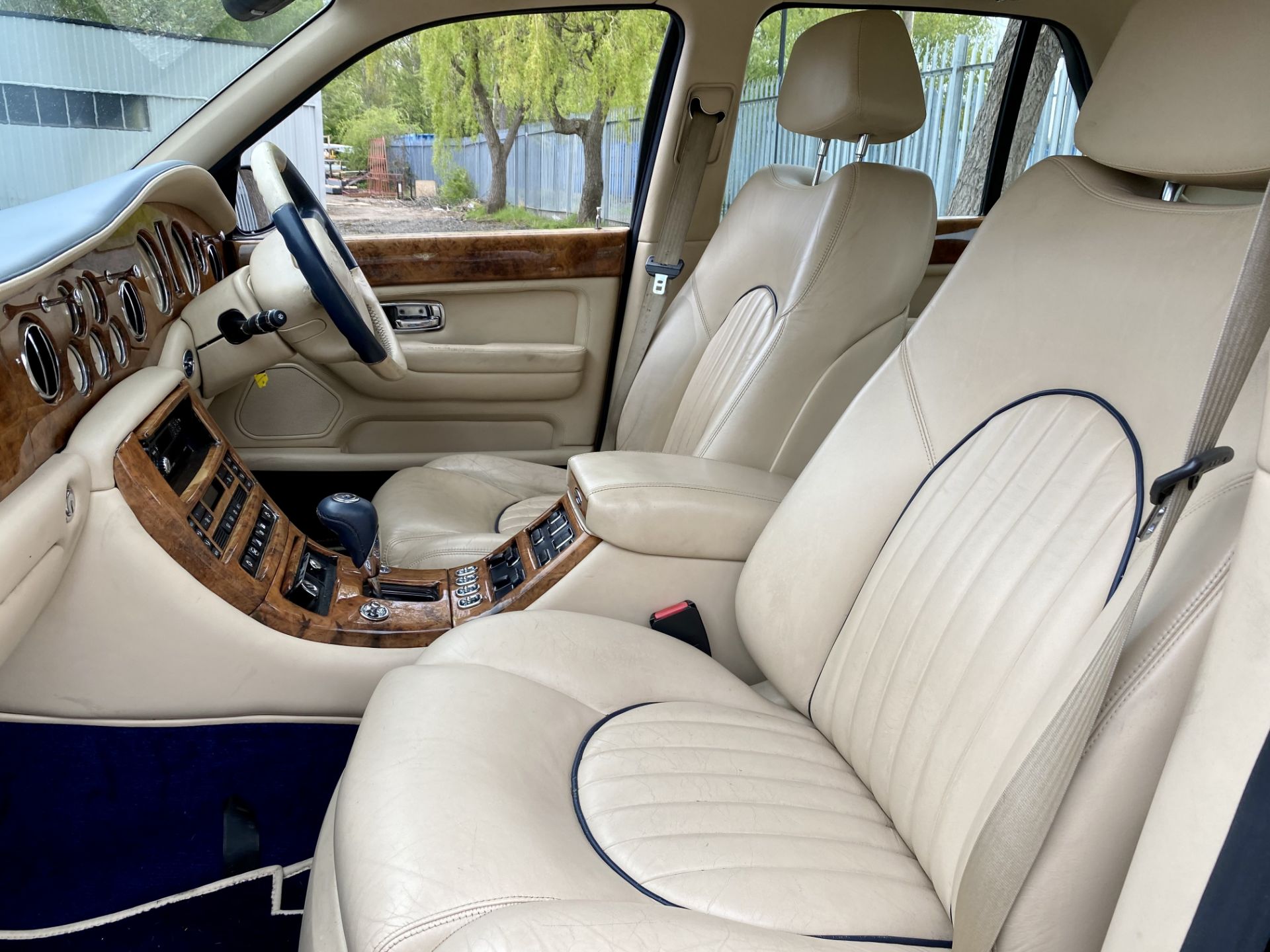 Bentley Arnage - Image 32 of 41