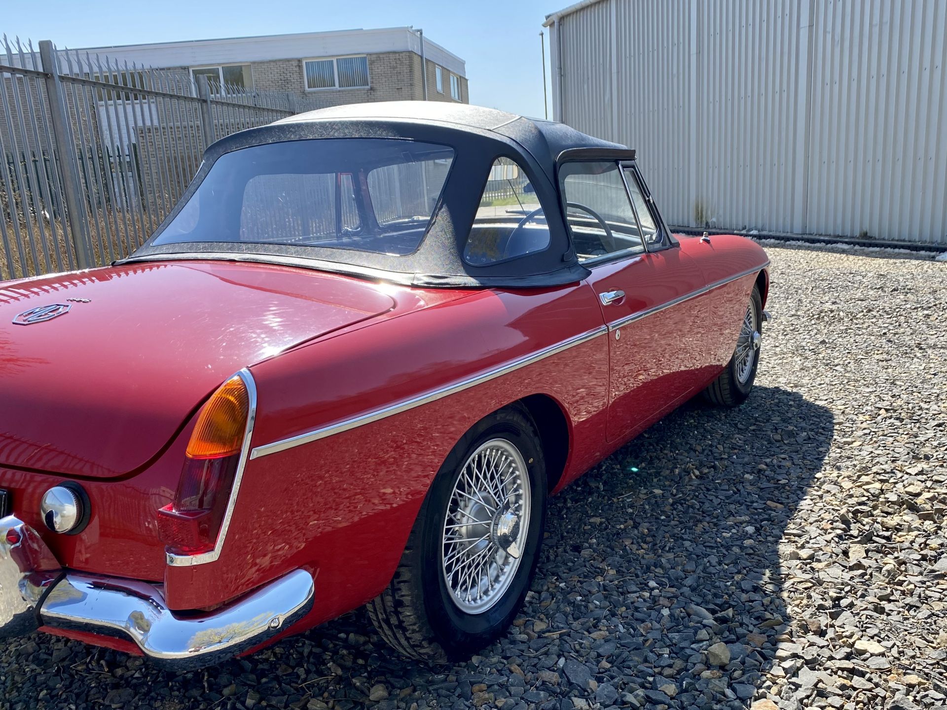 MGB Roadster - Image 20 of 60