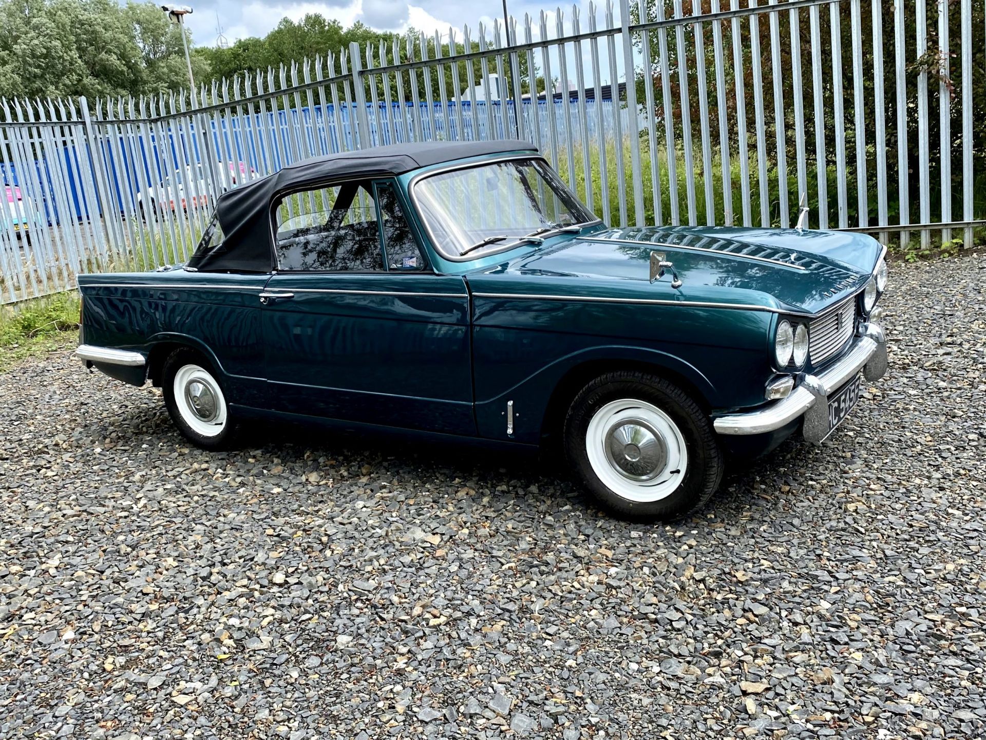 Triumph Vitesse - Image 27 of 45