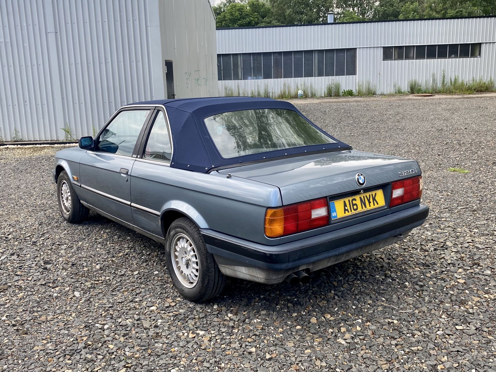 BMW 320i Baur Convertible - Image 25 of 45