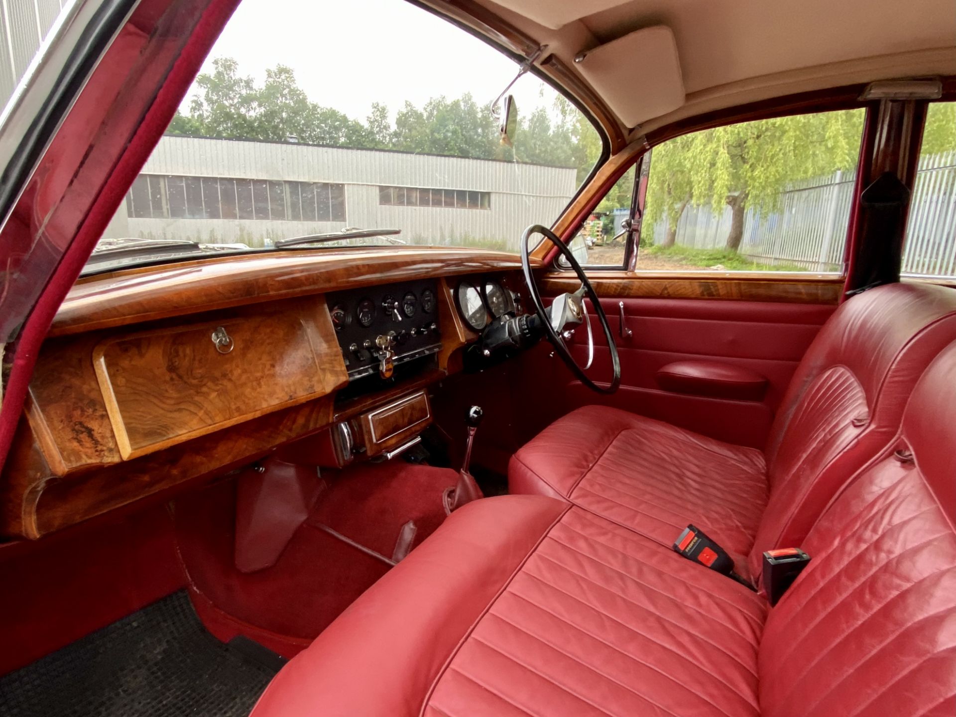 Daimler 250 Saloon - Image 33 of 46