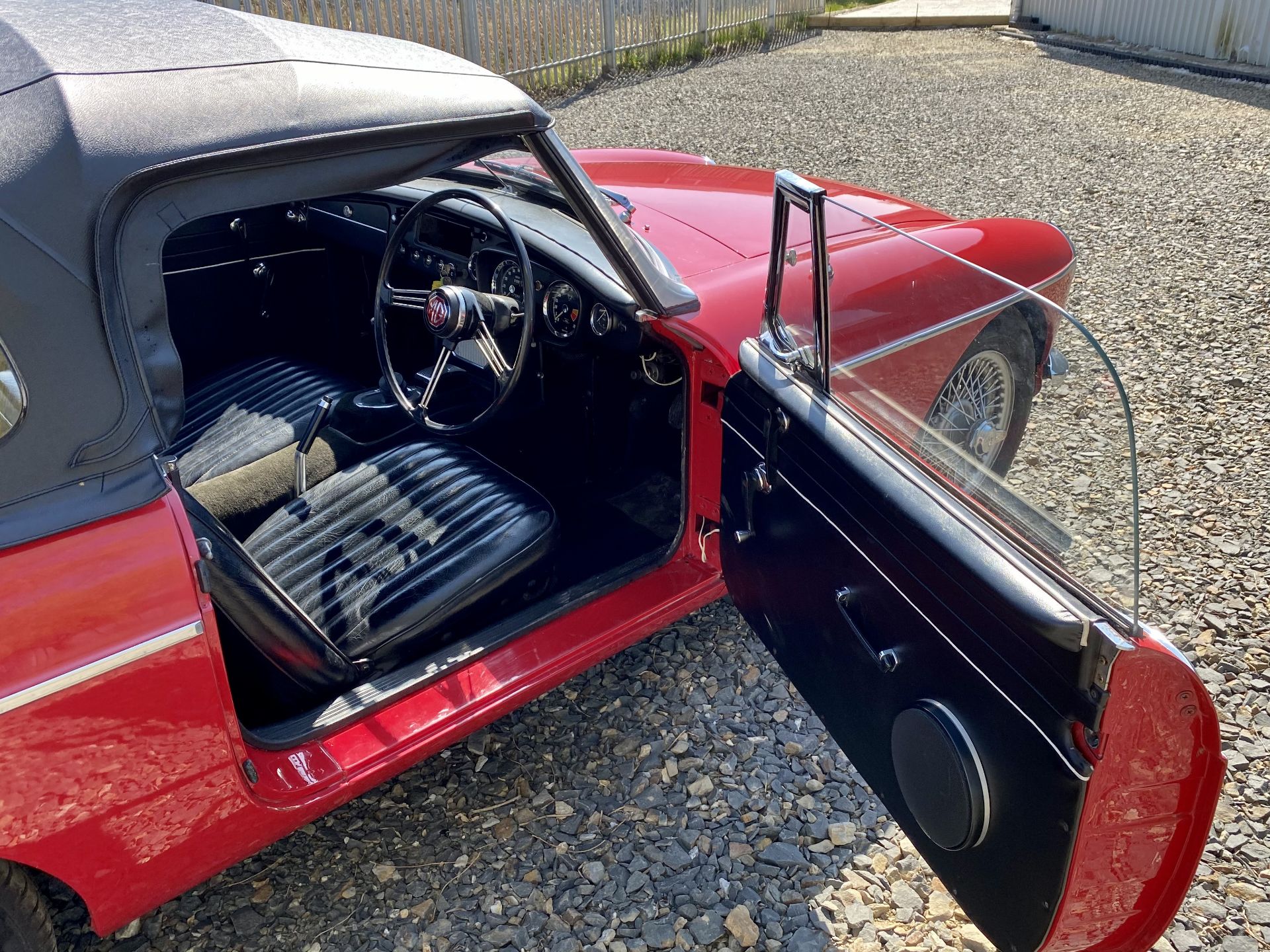 MGB Roadster - Image 42 of 60