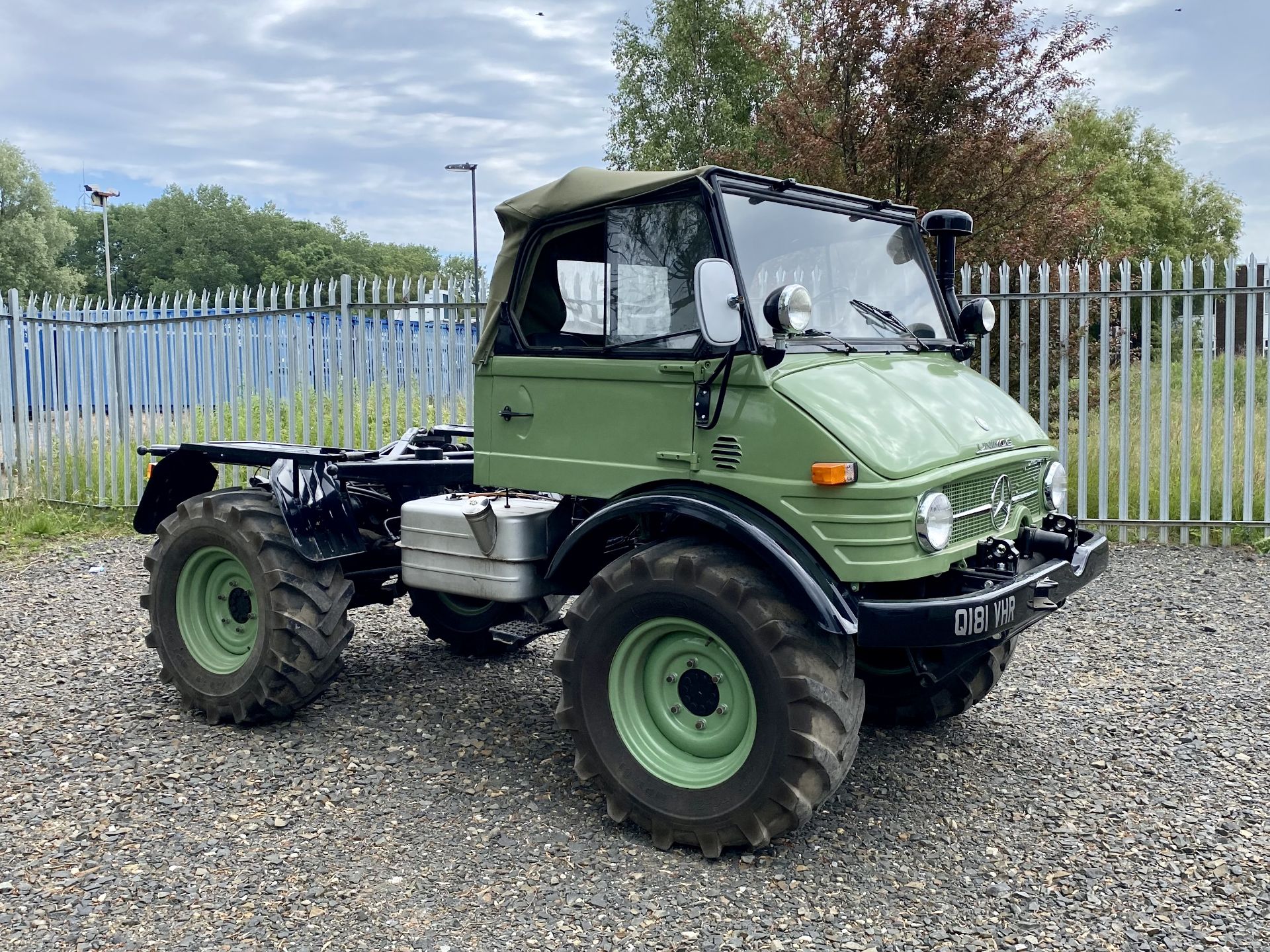 Mercedes Unimog - Image 2 of 33