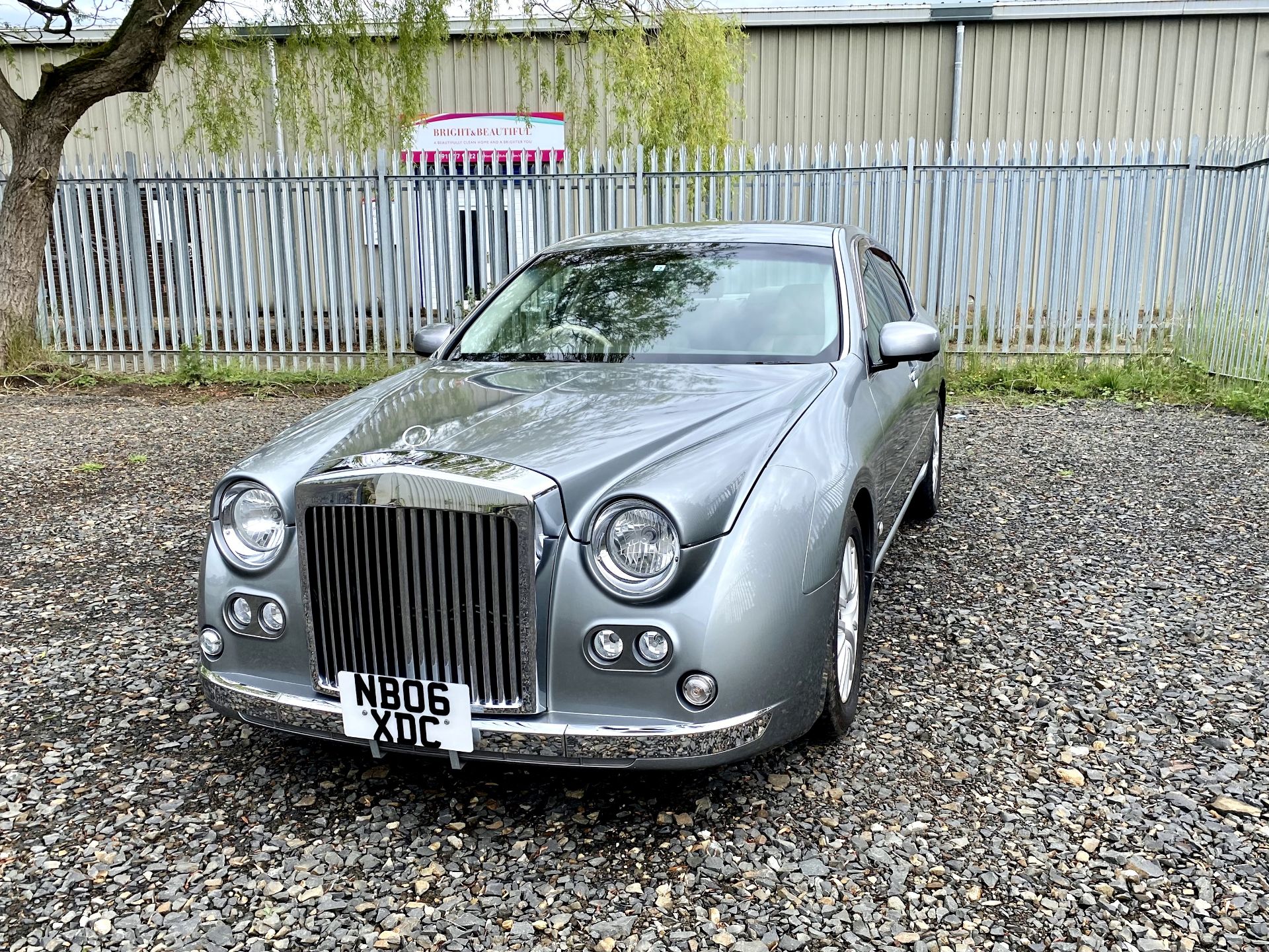 Mitsuoka Galue - Image 14 of 51