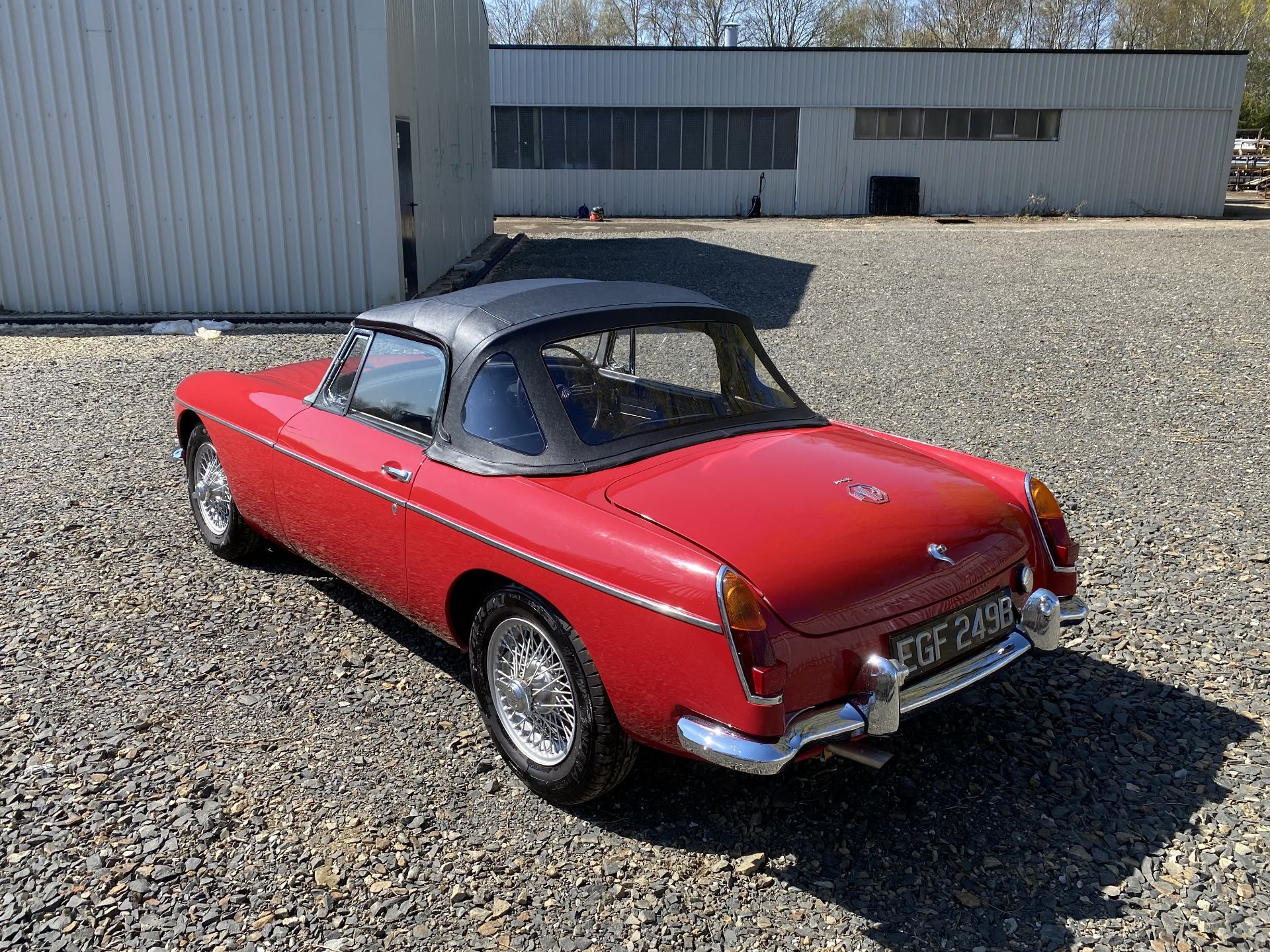 MGB Roadster - Image 8 of 60