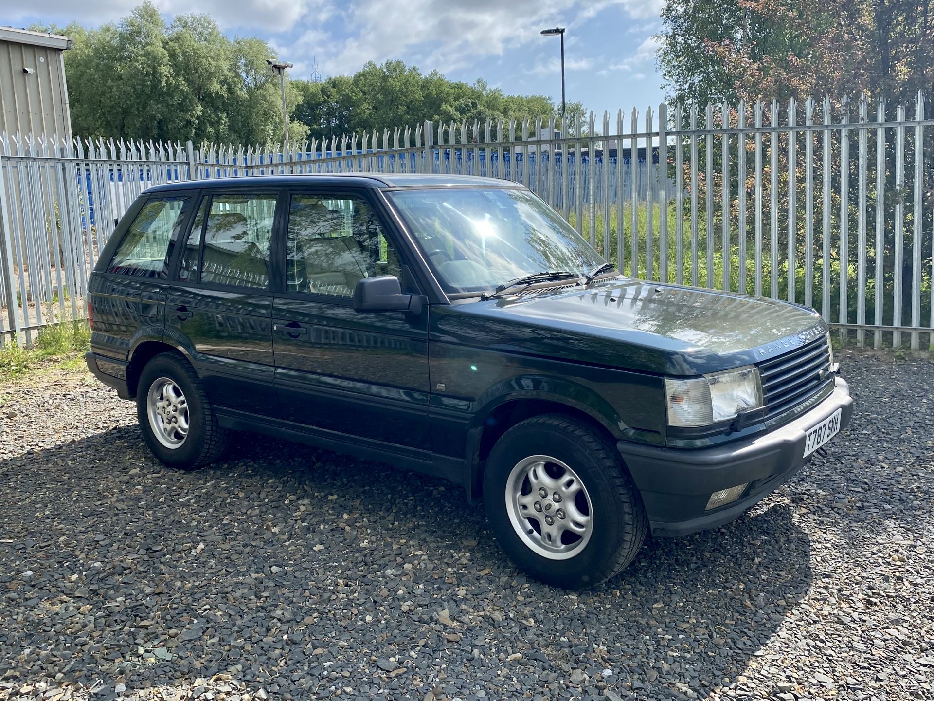 Range Rover 2.5 DT - Image 2 of 48