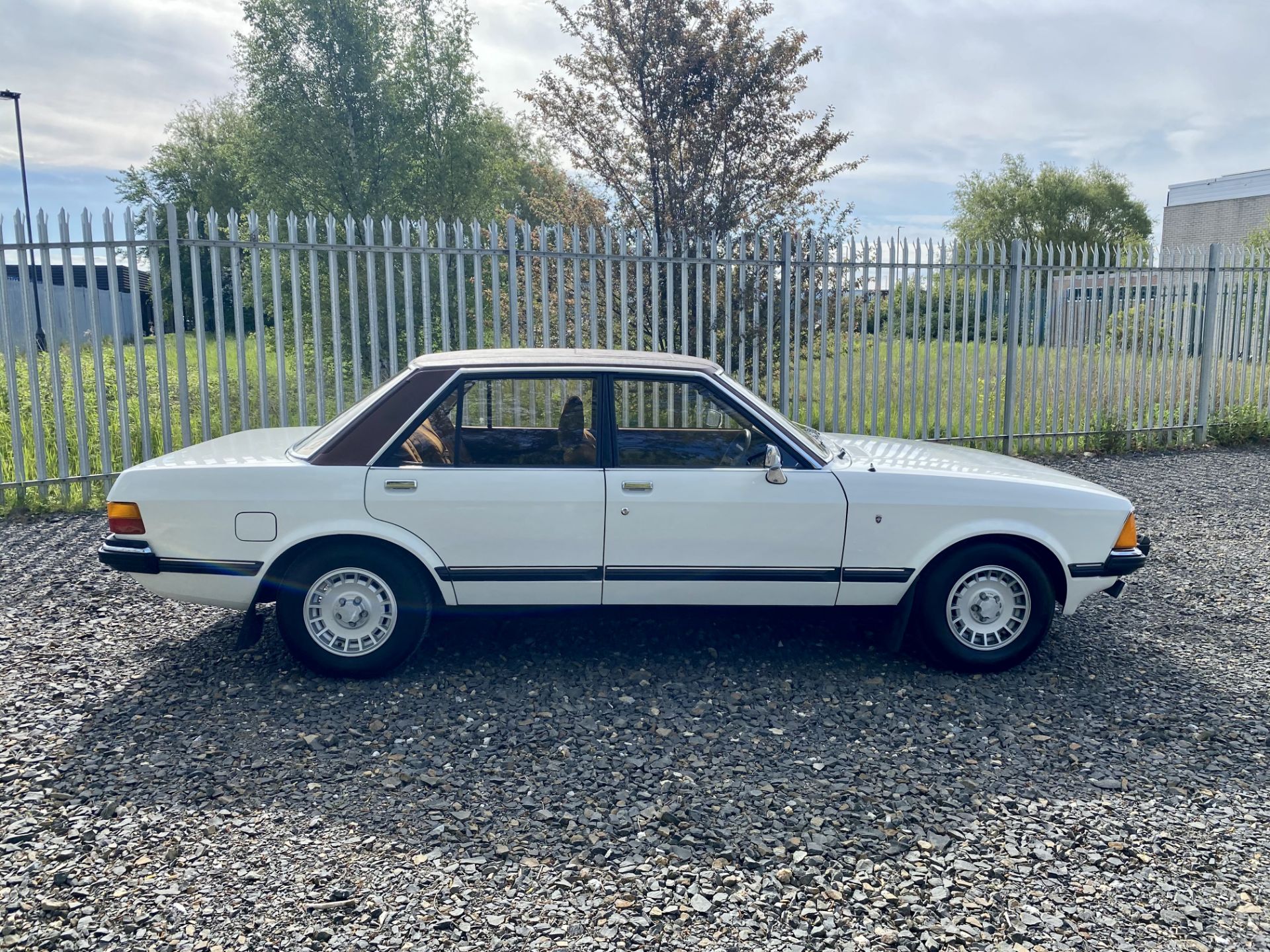 Ford Granada Ghia - Image 10 of 50