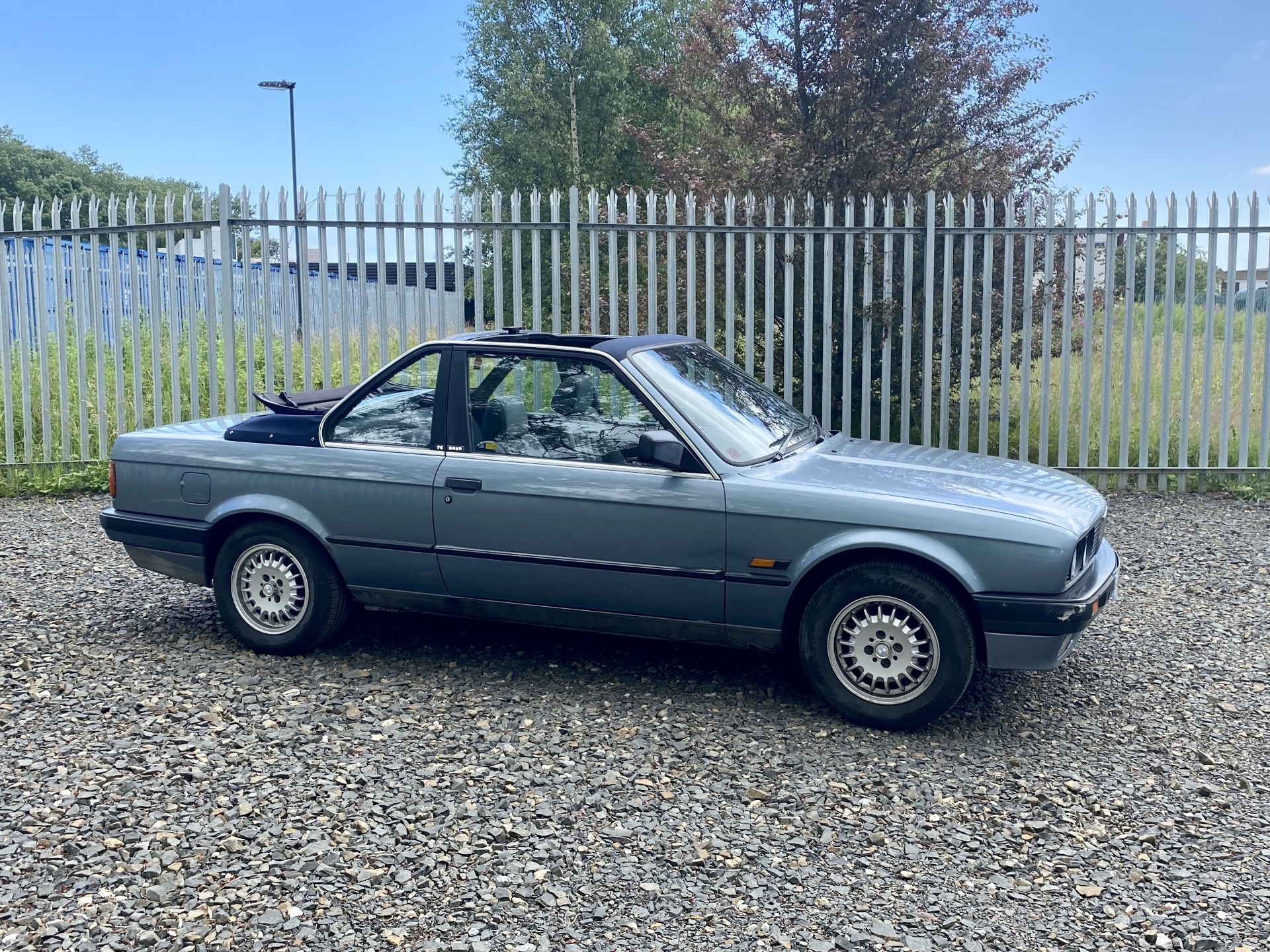 BMW 320i Baur Convertible - Image 3 of 45