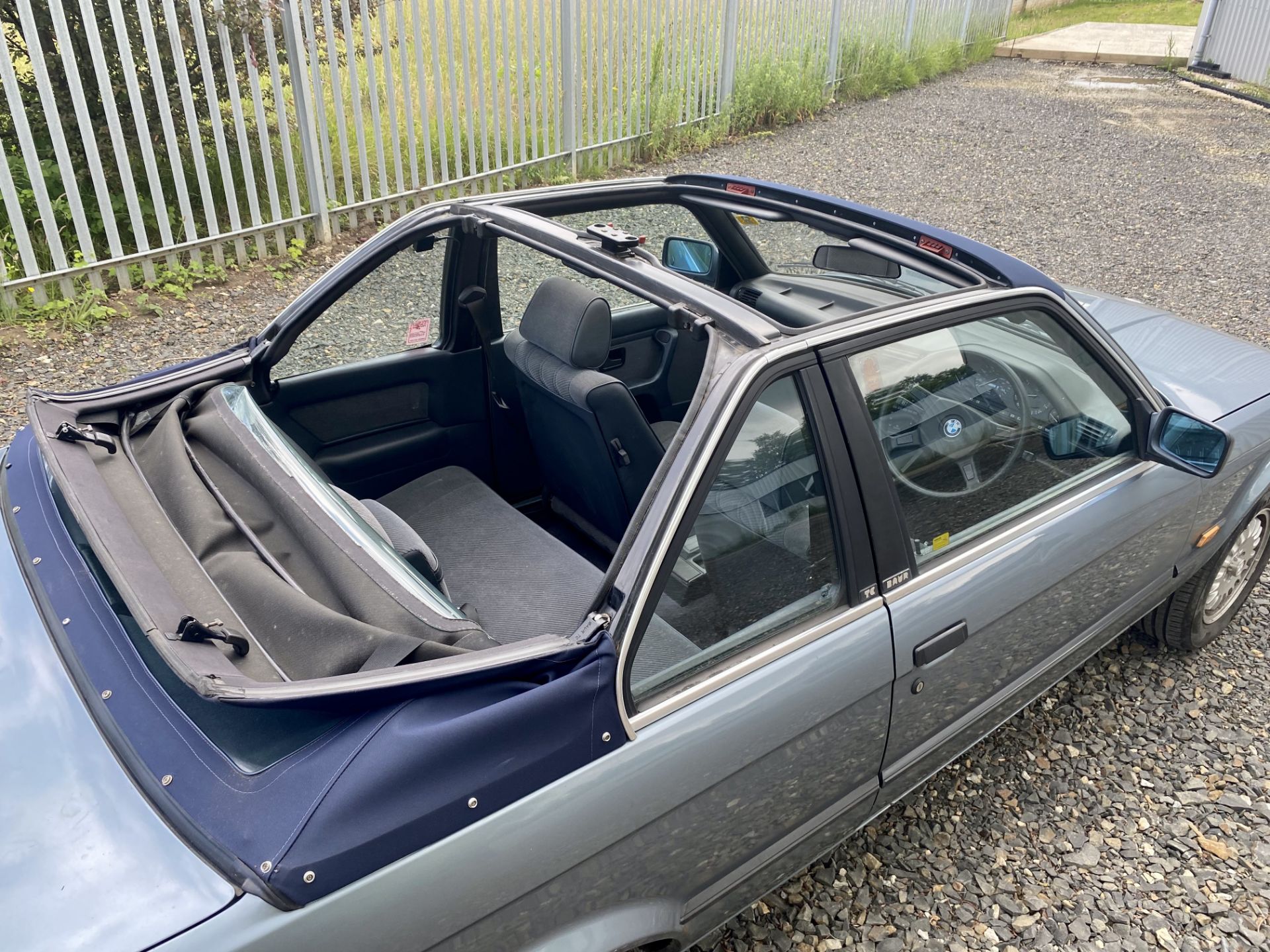 BMW 320i Baur Convertible - Image 15 of 45