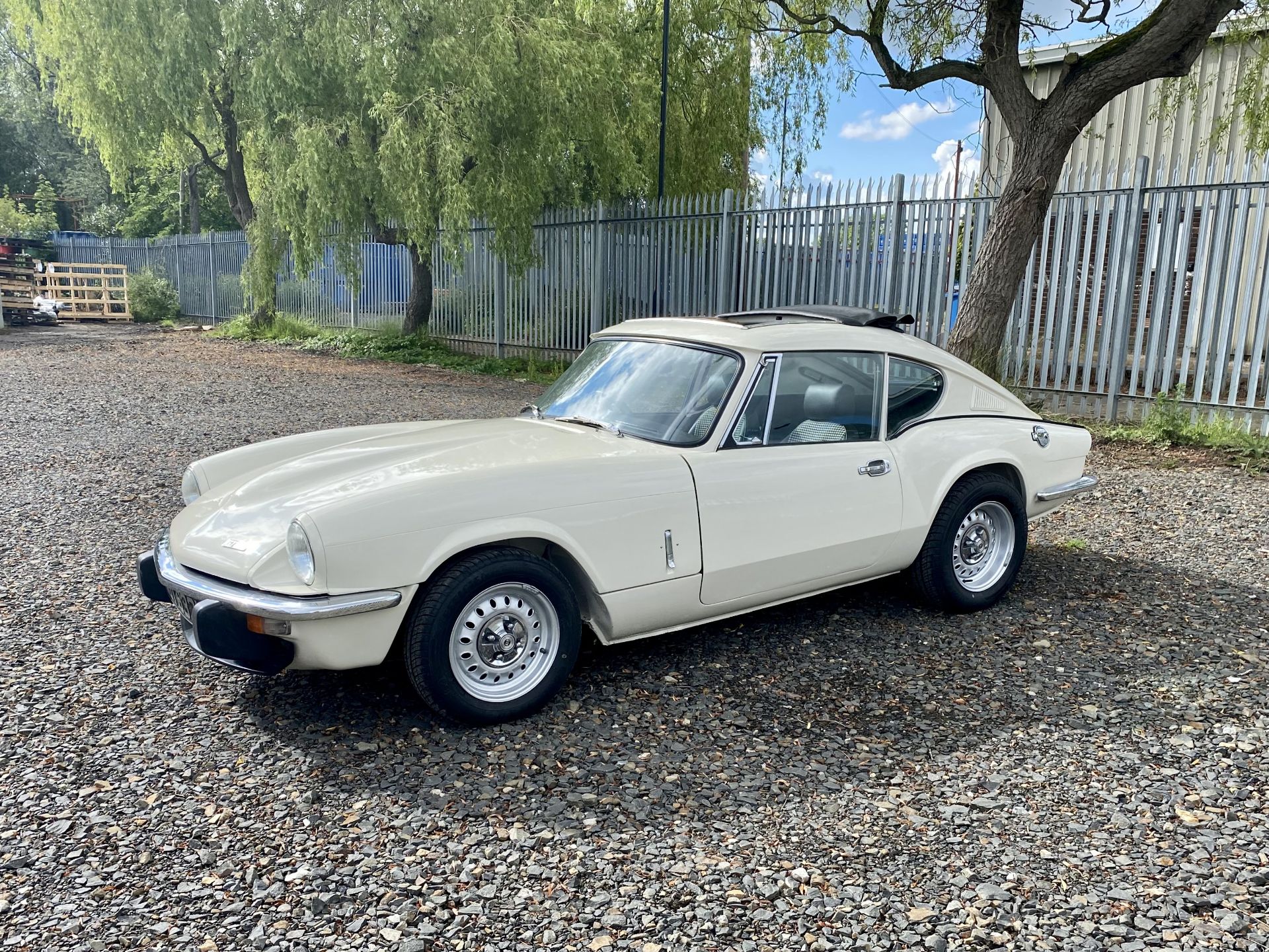 Triumph GT6 - Image 10 of 44