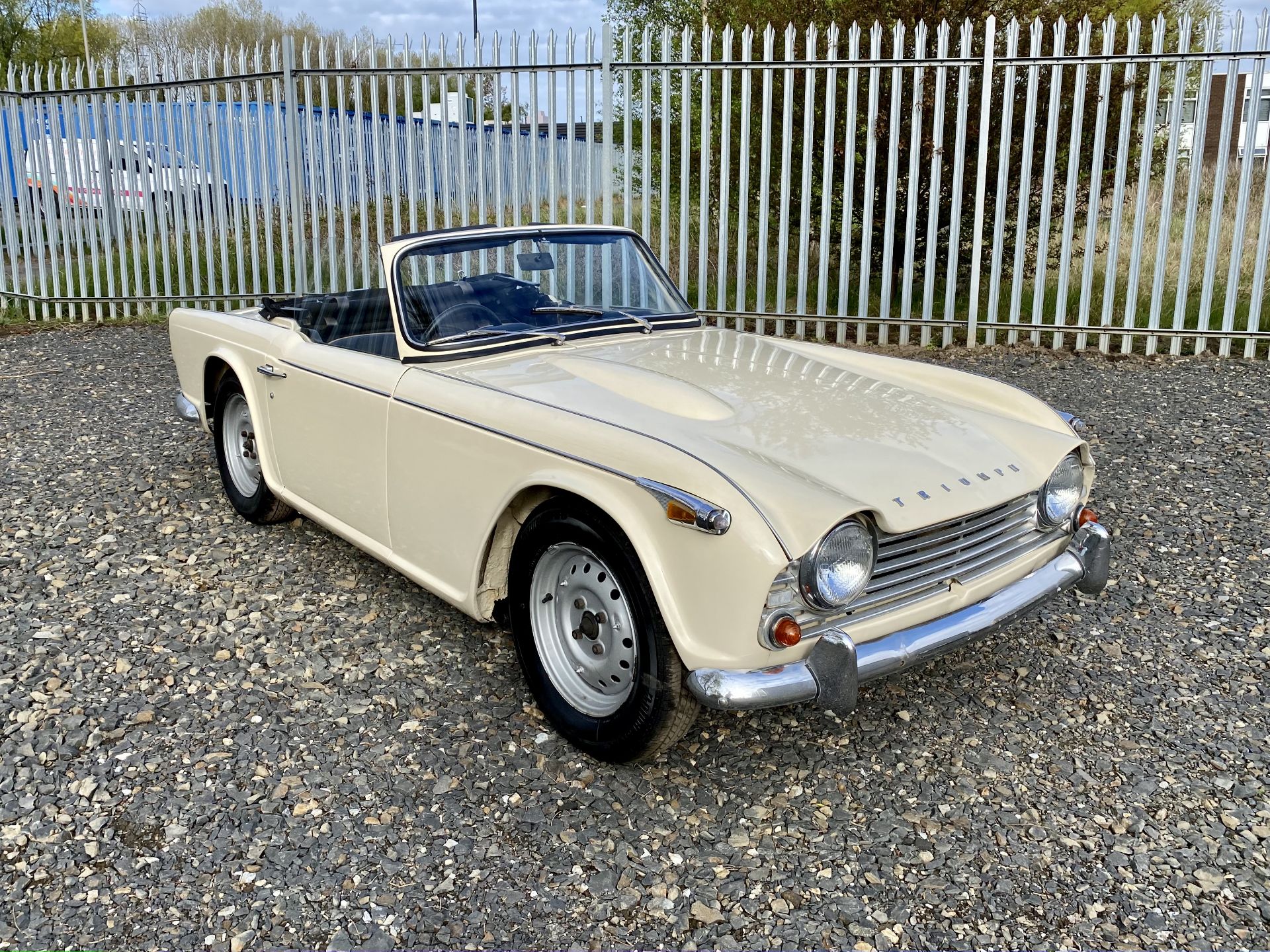 Triumph TR4A - Image 20 of 53