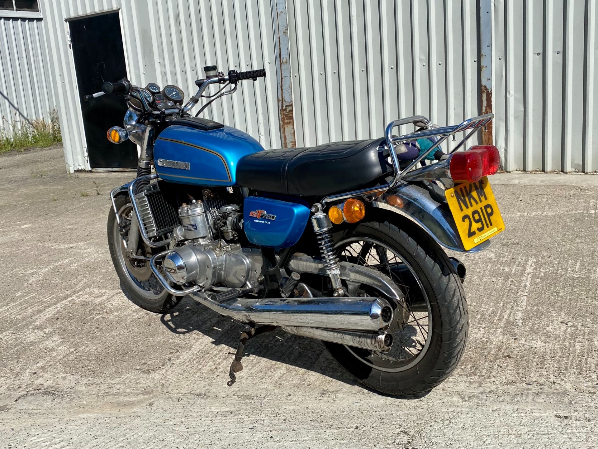 Suzuki GT750 - Image 2 of 21