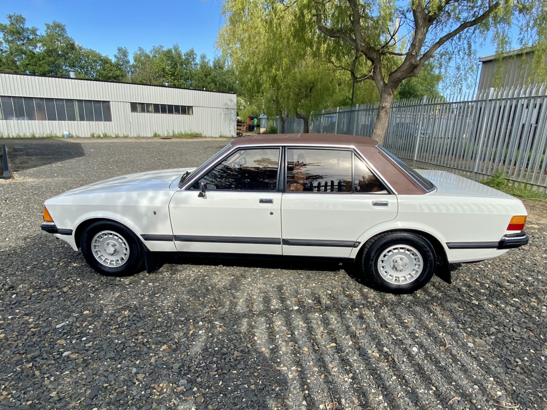 Ford Granada Ghia - Image 19 of 50