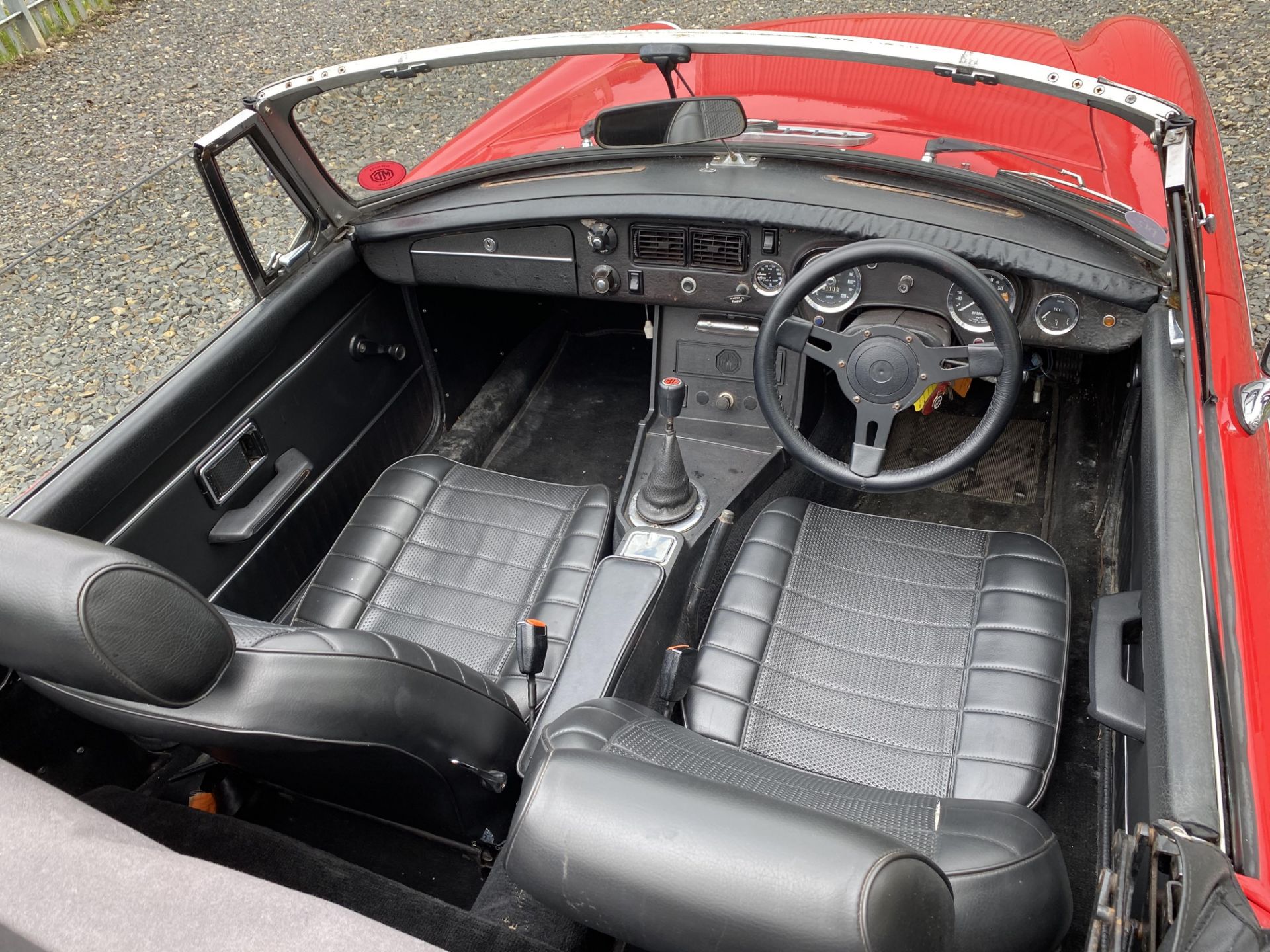 MGB Roadster - Image 38 of 41