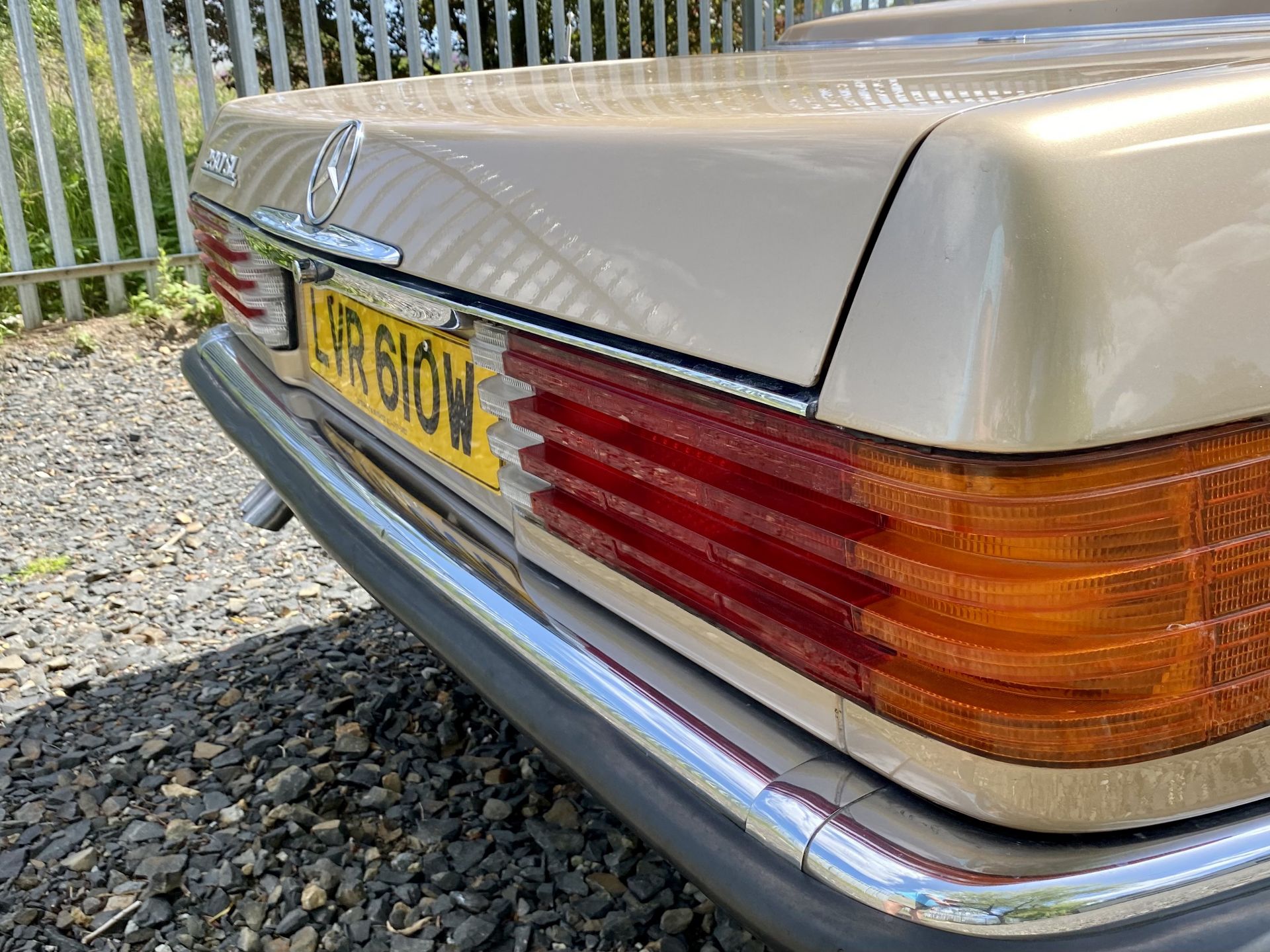 Mercedes 280SL - Image 27 of 62