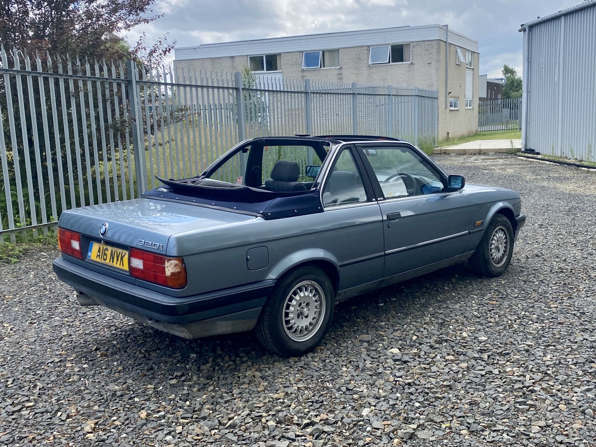 BMW 320i Baur Convertible - Image 6 of 45