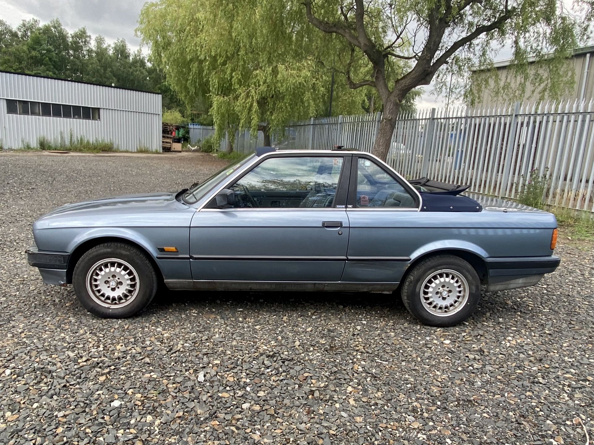 BMW 320i Baur Convertible - Image 11 of 45