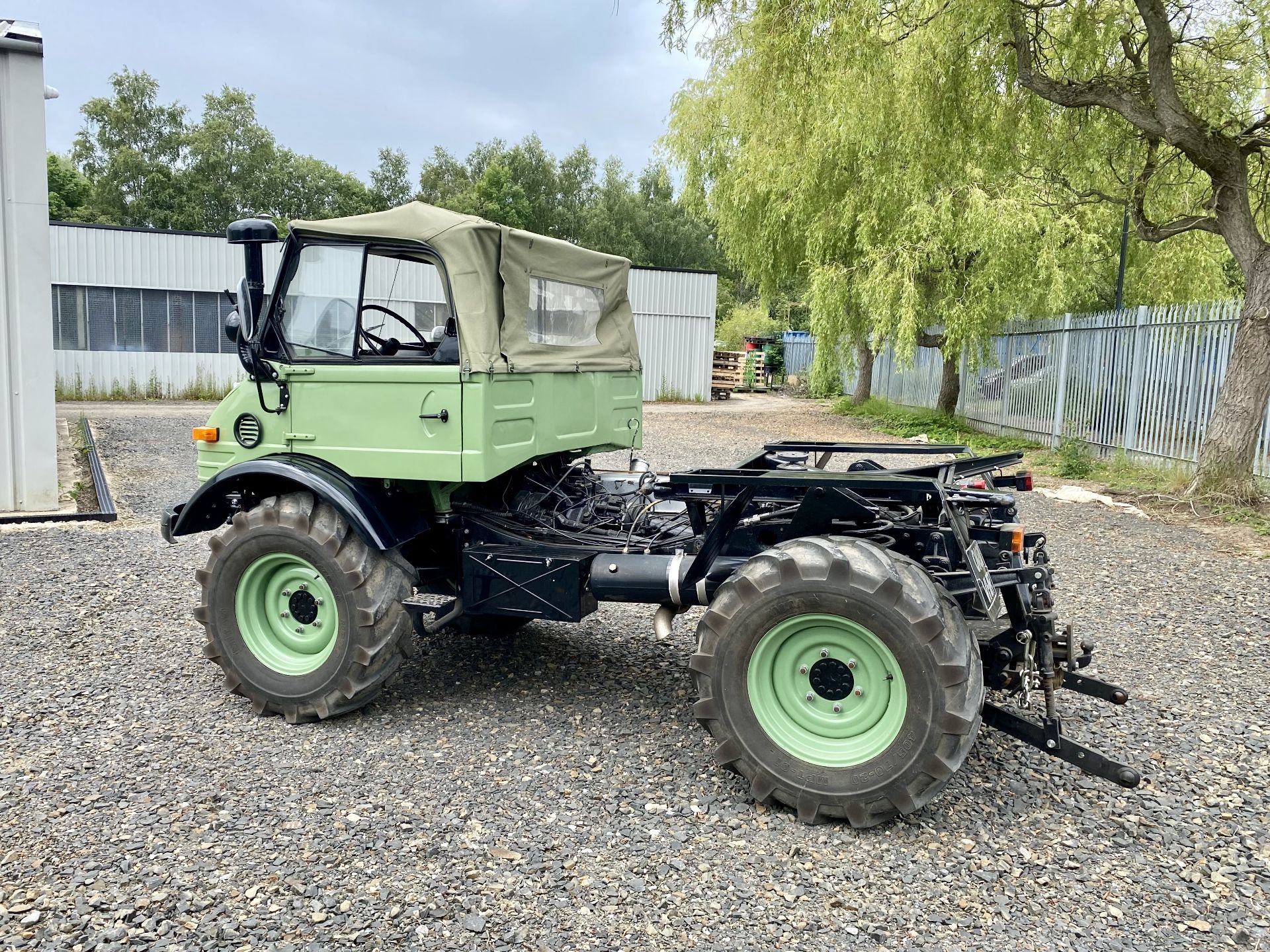 Mercedes Unimog - Image 11 of 33