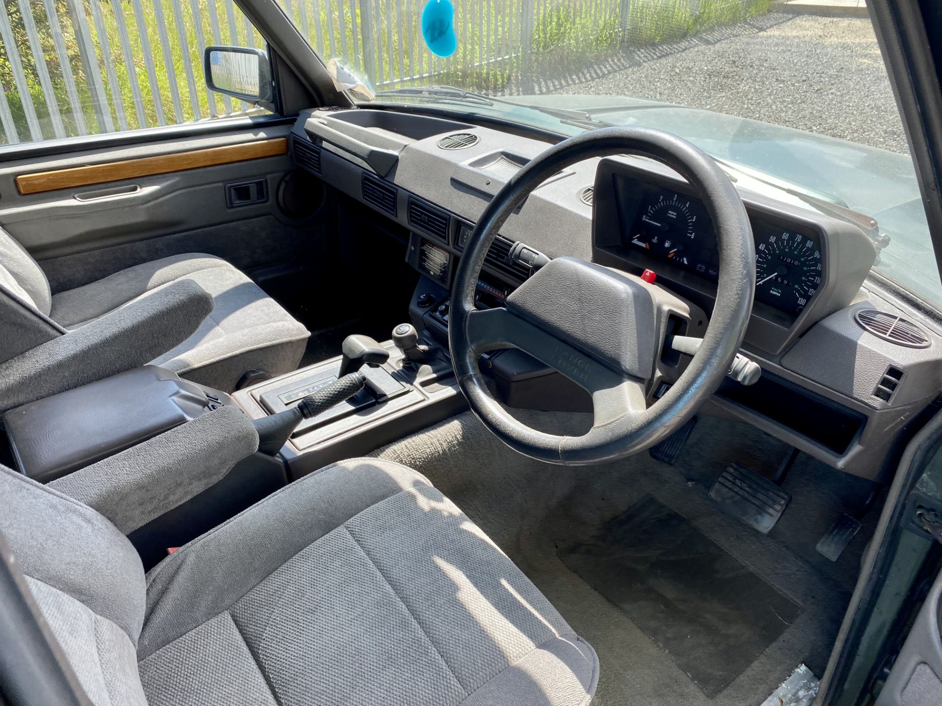 Range Rover 3.9 V8 - Image 28 of 46