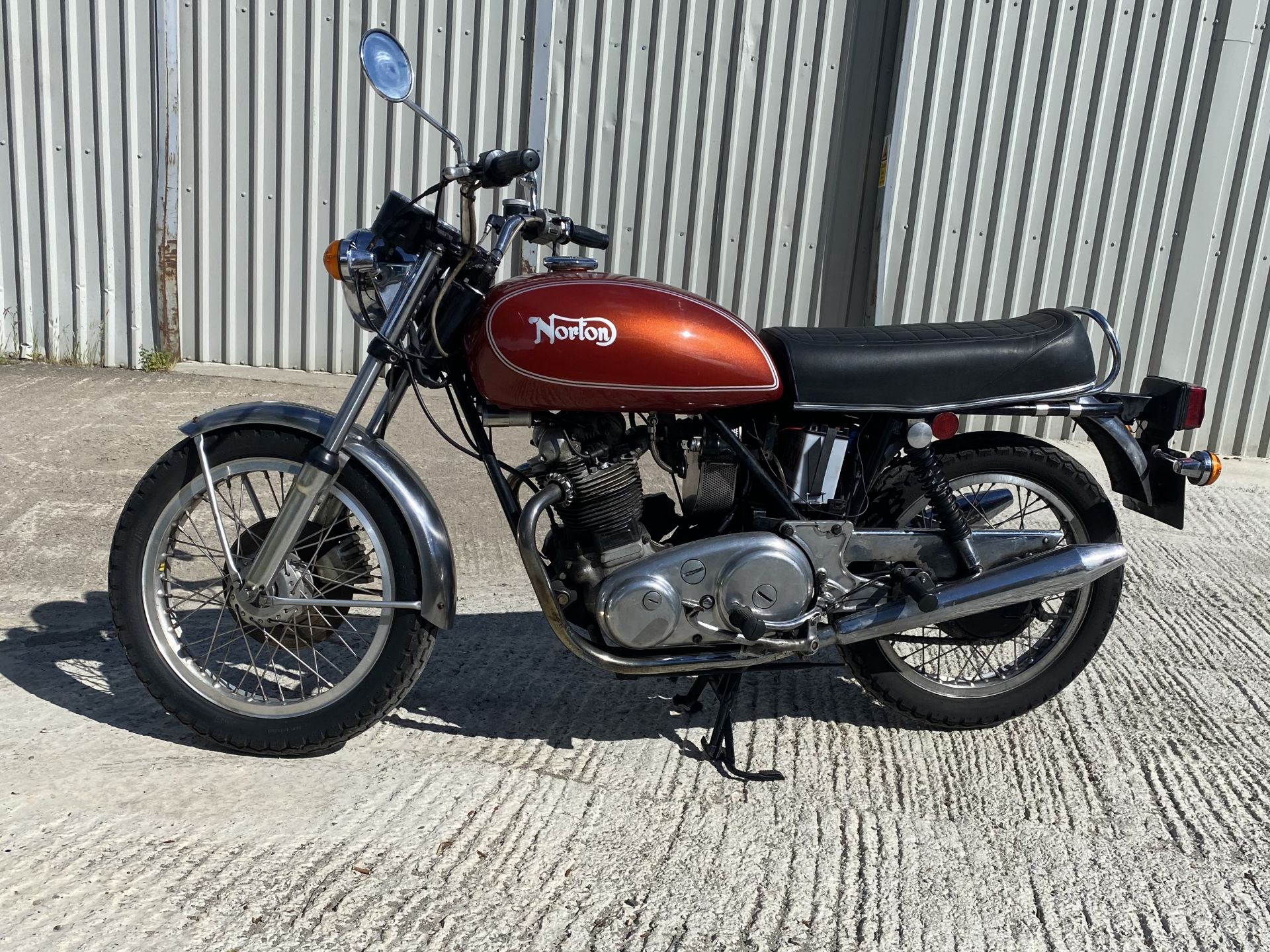 Norton Commando 850 - Image 3 of 25