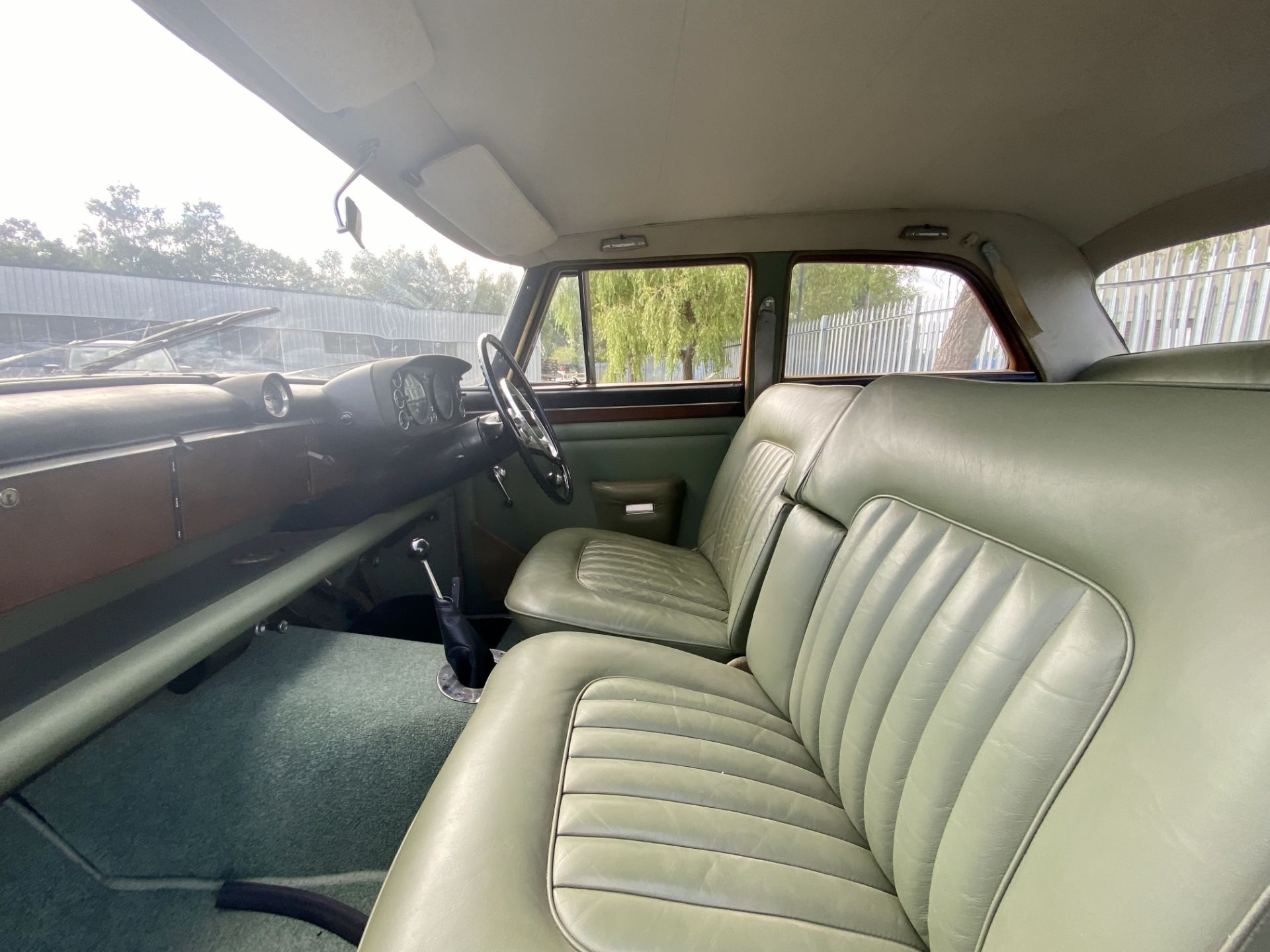 Rover P5 3L - Image 34 of 41