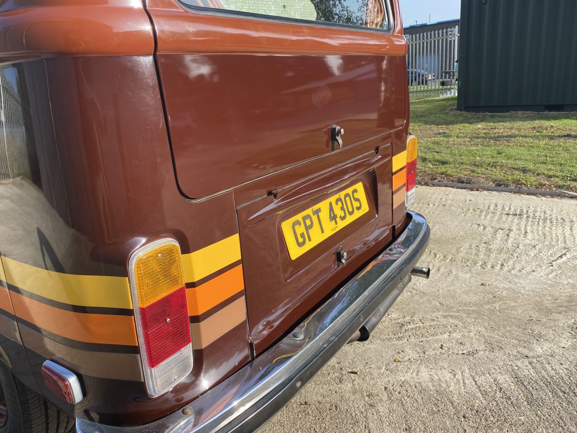 Volkswagen T2 Camper Champagne Edition - Image 37 of 50