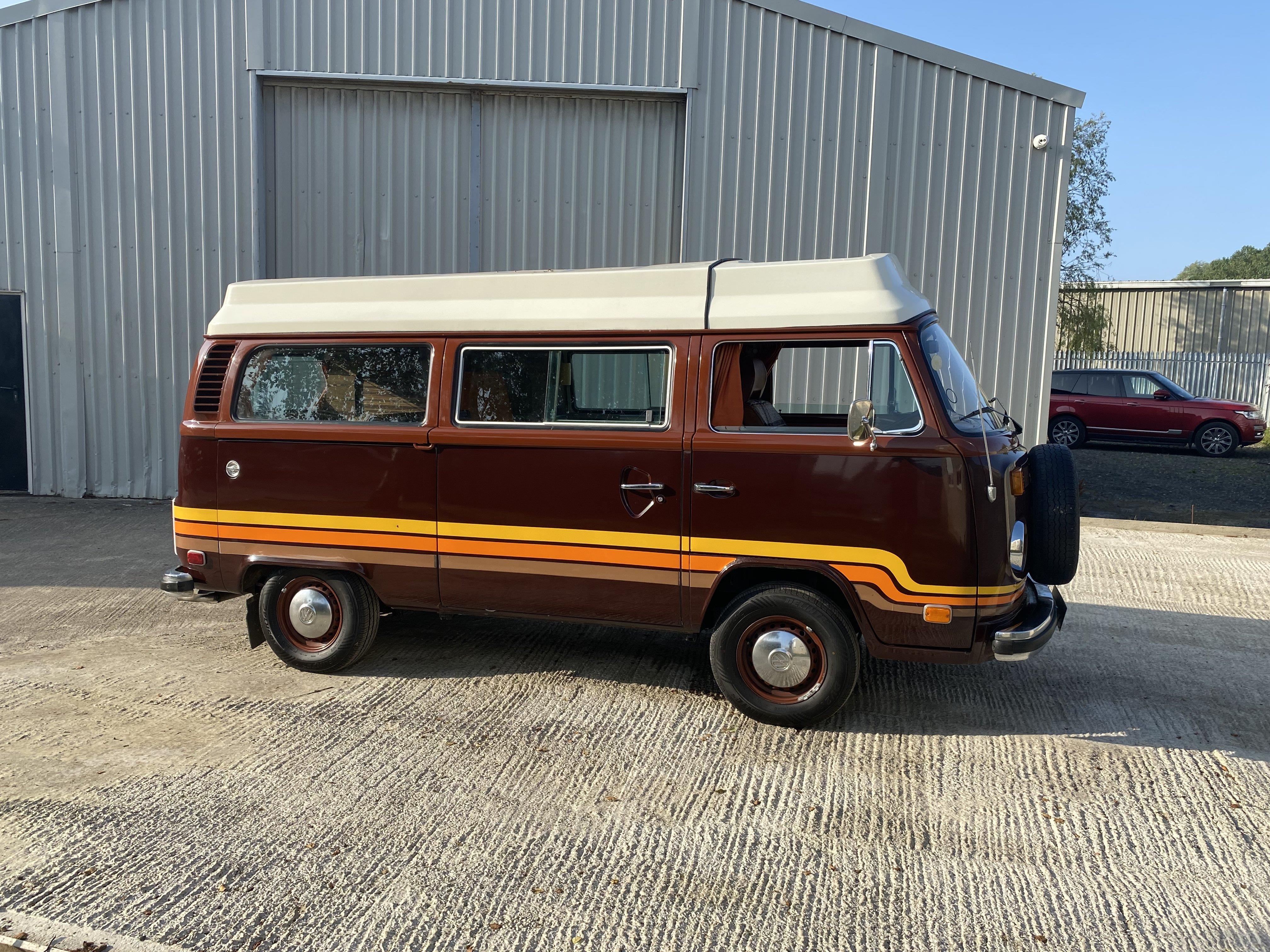 Volkswagen T2 Camper Champagne Edition - Image 21 of 50