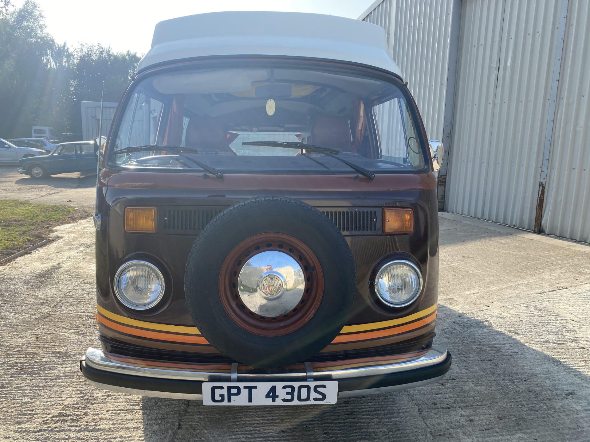 Volkswagen T2 Camper Champagne Edition - Image 45 of 50