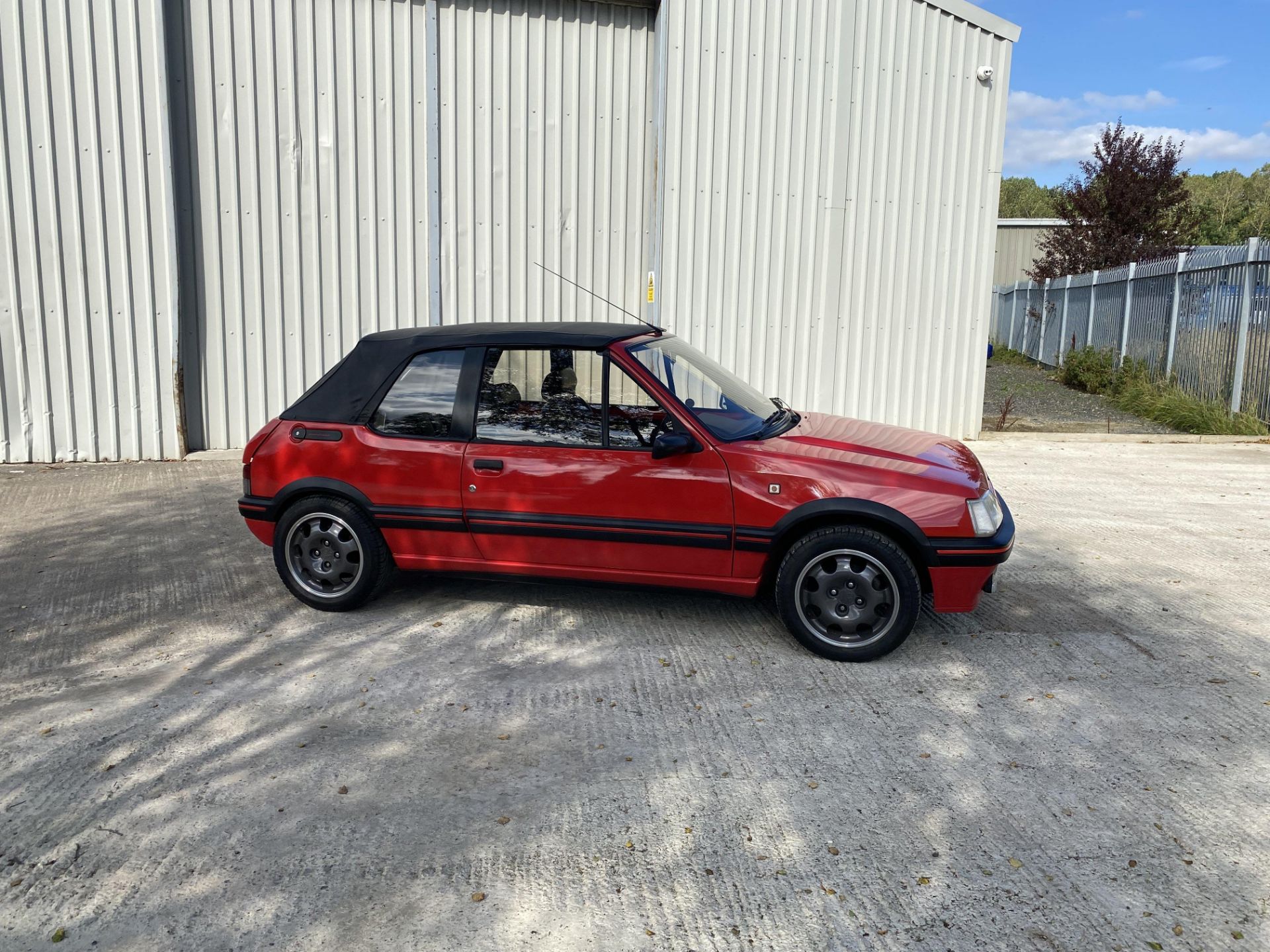 Peugeout 205 CTI Cabriolet - Image 3 of 40