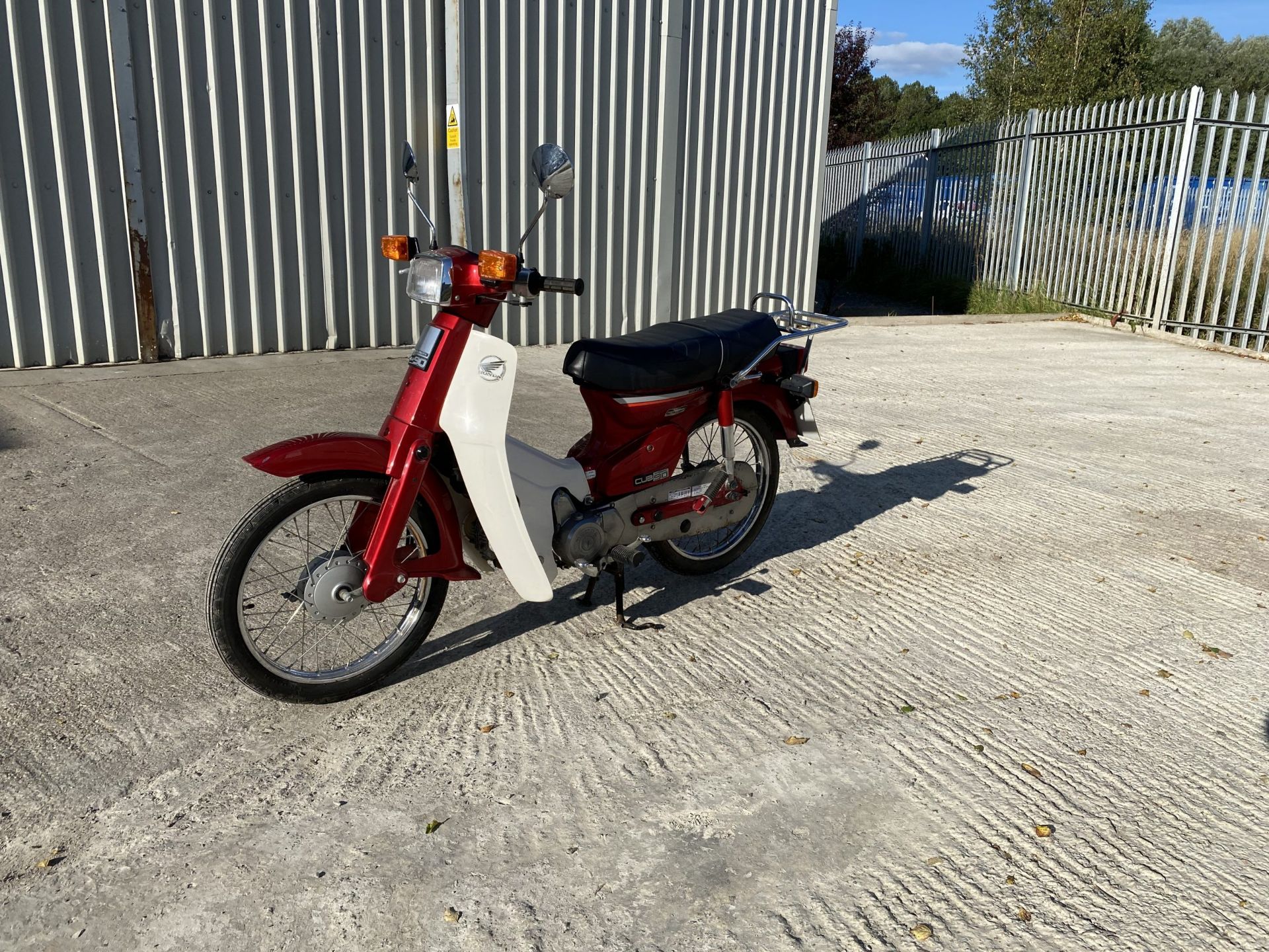 Honda Cub 90E - Image 2 of 28