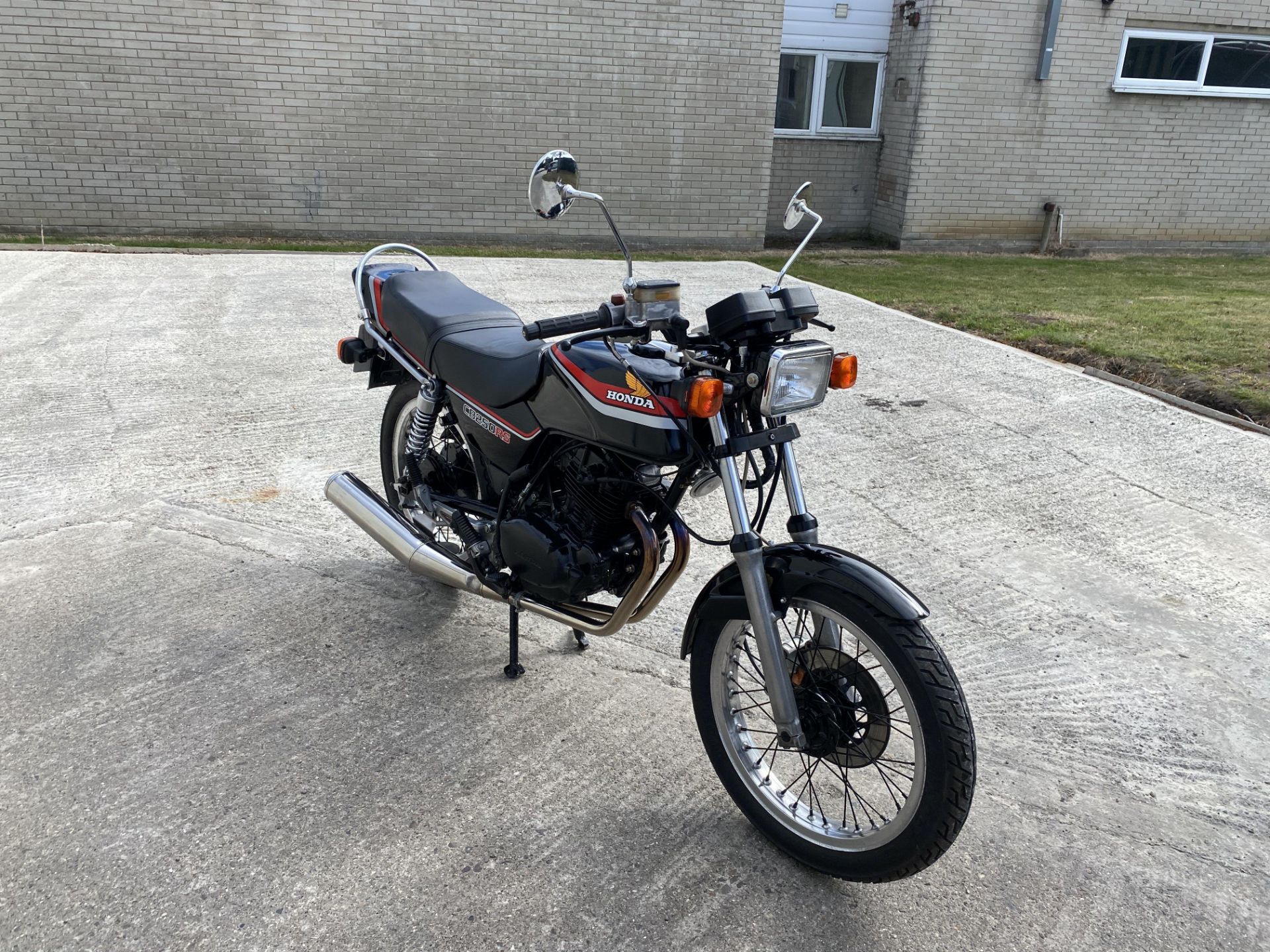 Honda CB250RS - Image 5 of 26