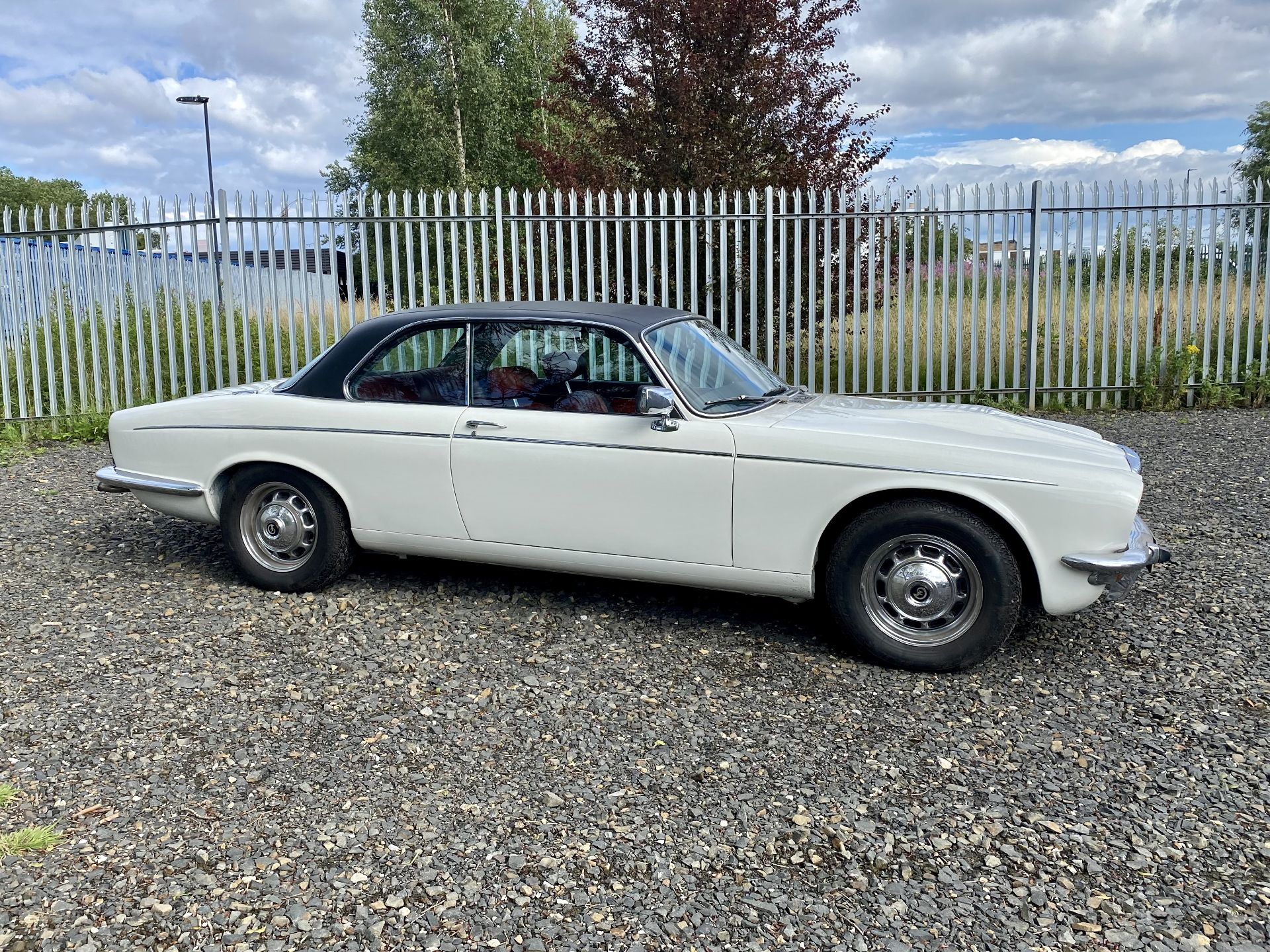 Daimler Double-Six Coupe - Image 3 of 46