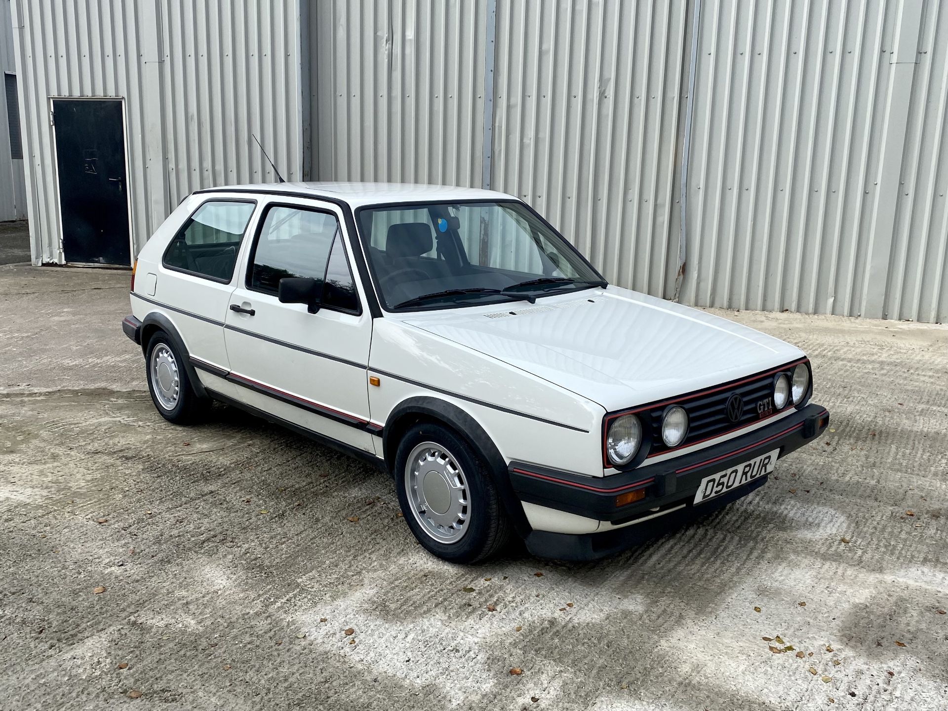 Volkswagen Golf GTI 16v - Image 2 of 42