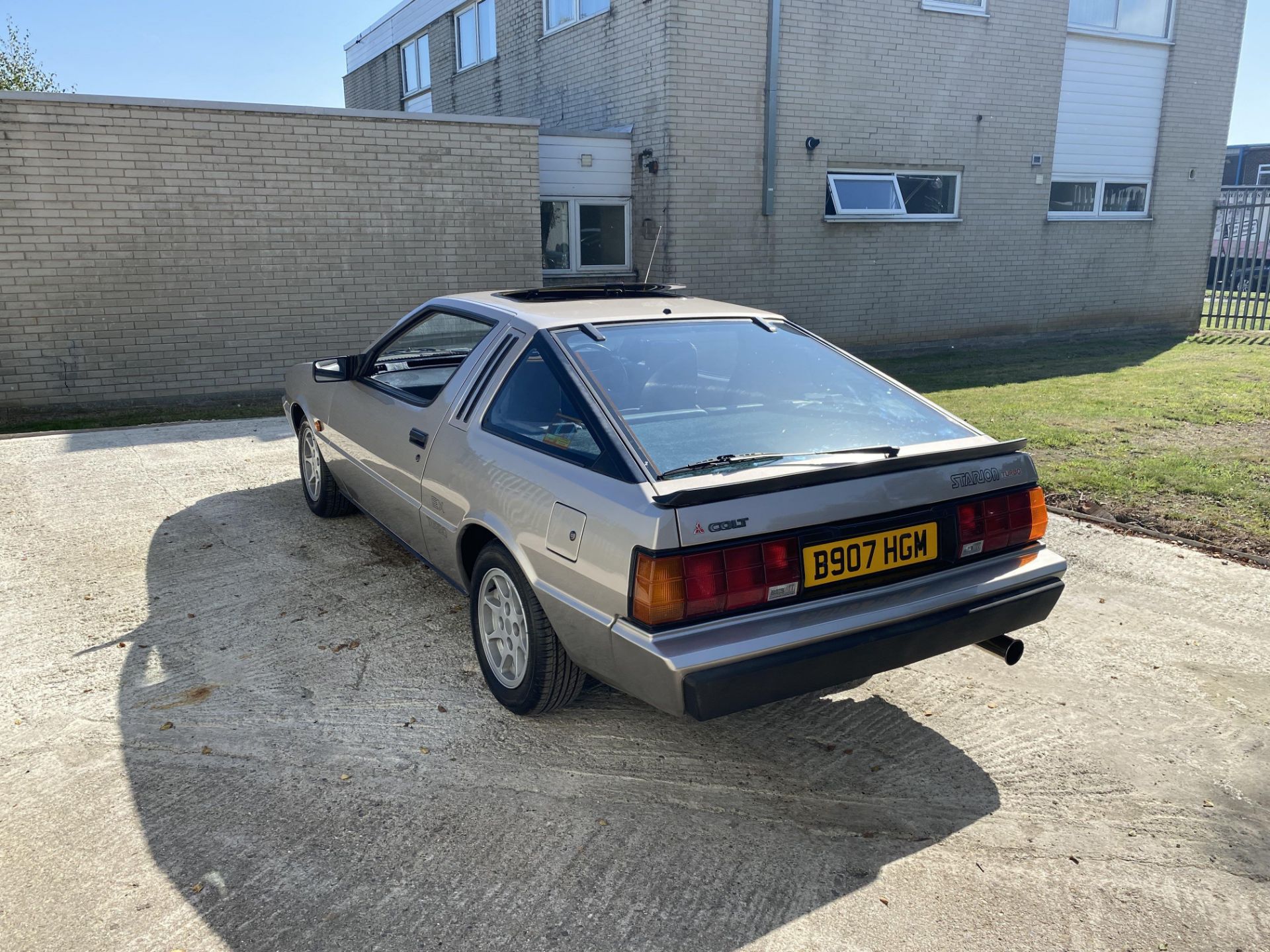 Mitsubishi Colt Starion Turbo - Image 8 of 50