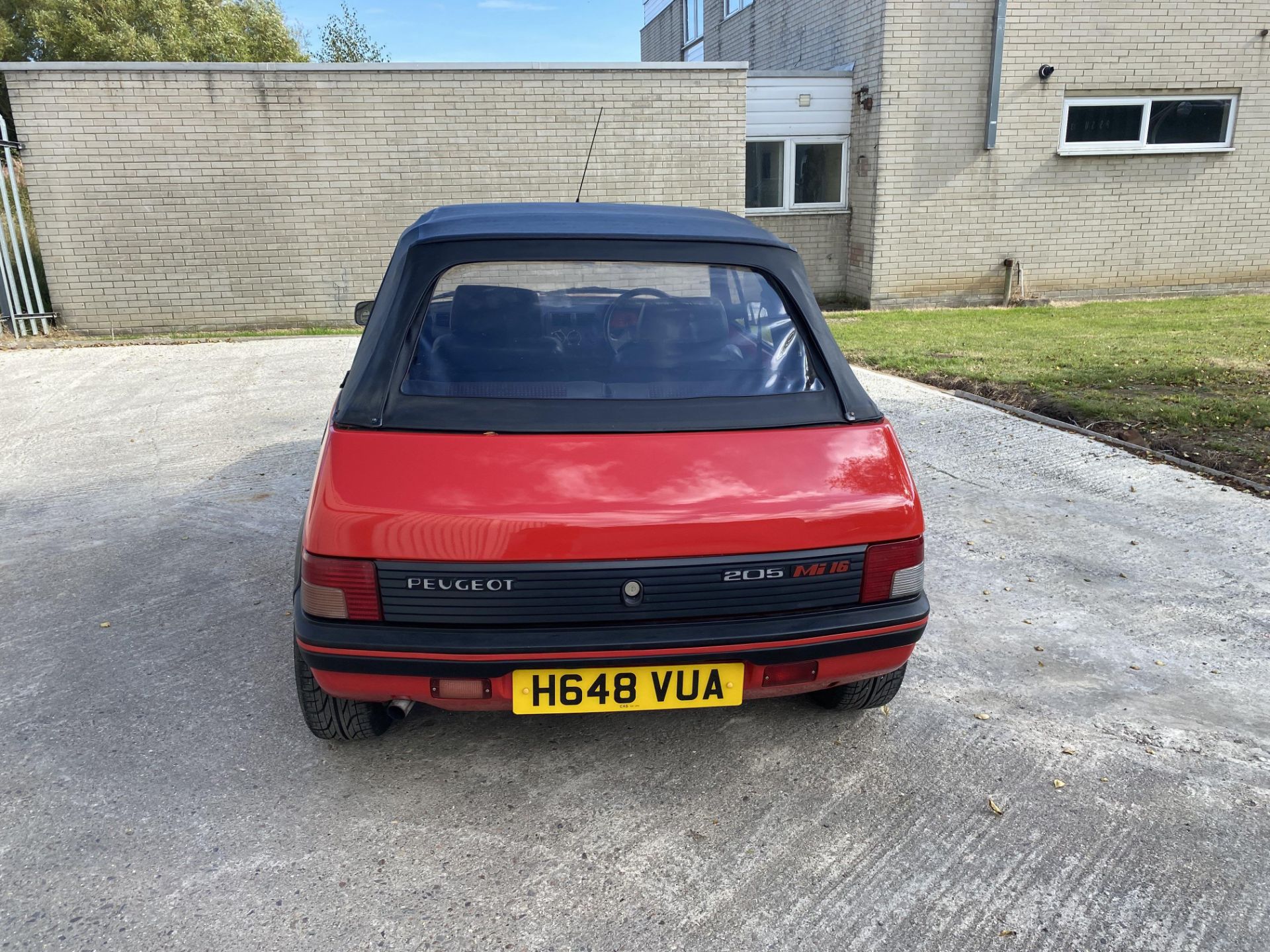 Peugeout 205 CTI Cabriolet - Image 7 of 40