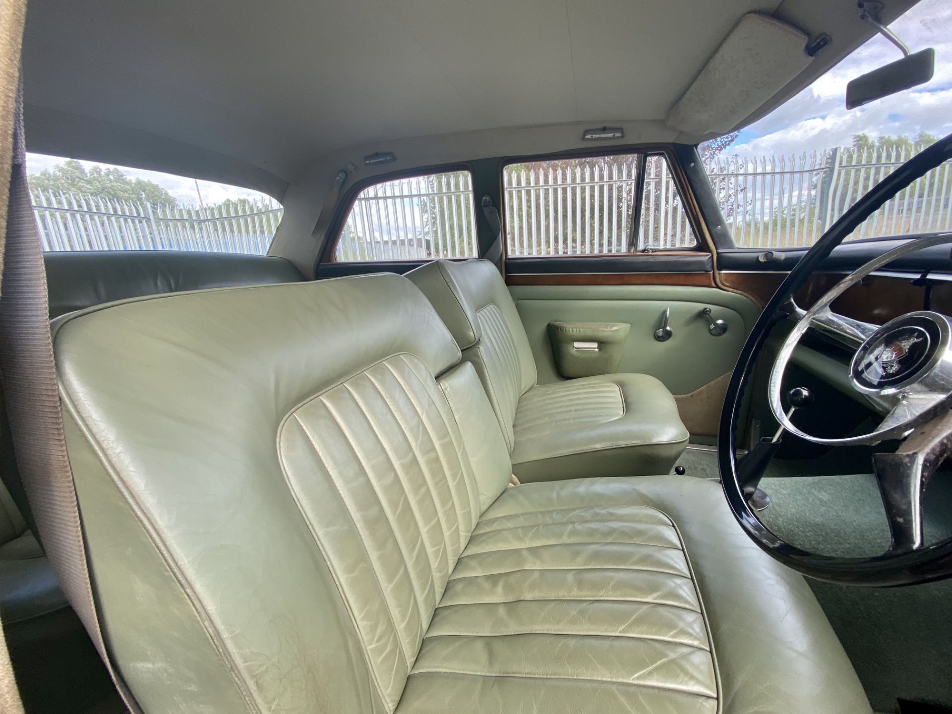 Rover P5 3L - Image 27 of 41