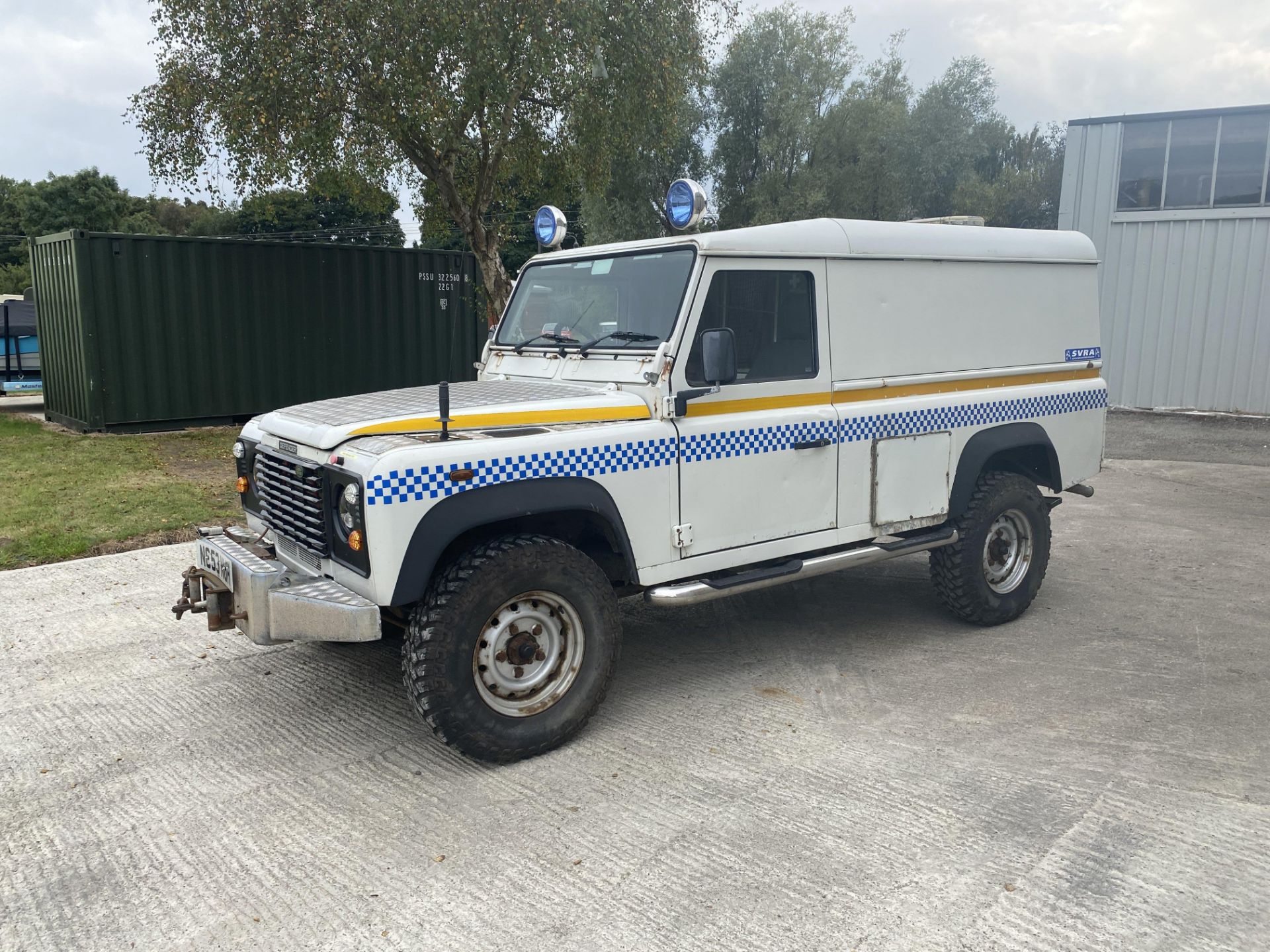 Land Rover Defender 110 - Image 11 of 29