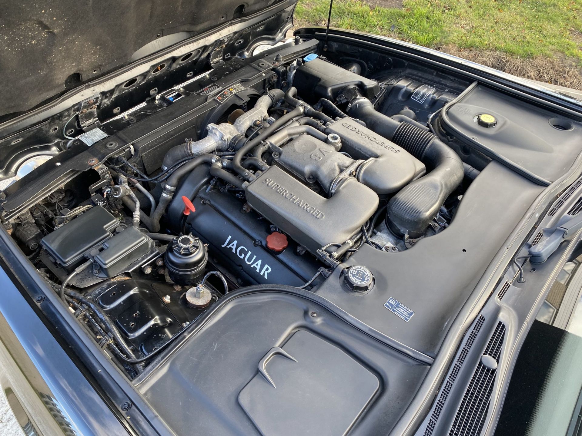 Jaguar XJR - Image 48 of 48