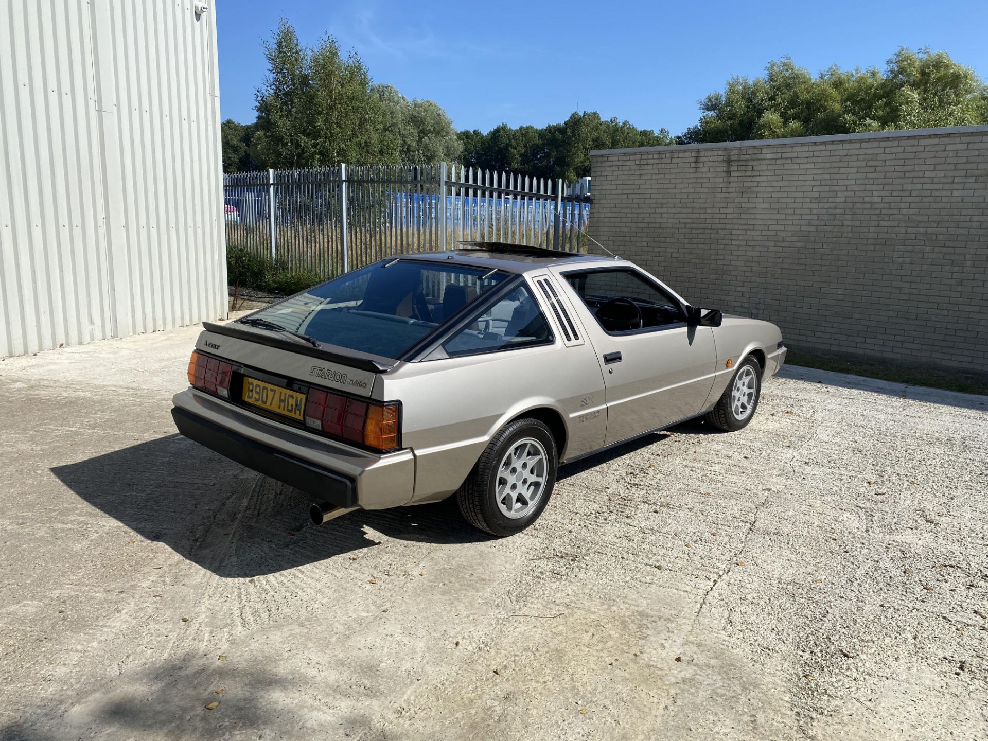 Mitsubishi Colt Starion Turbo - Image 5 of 50