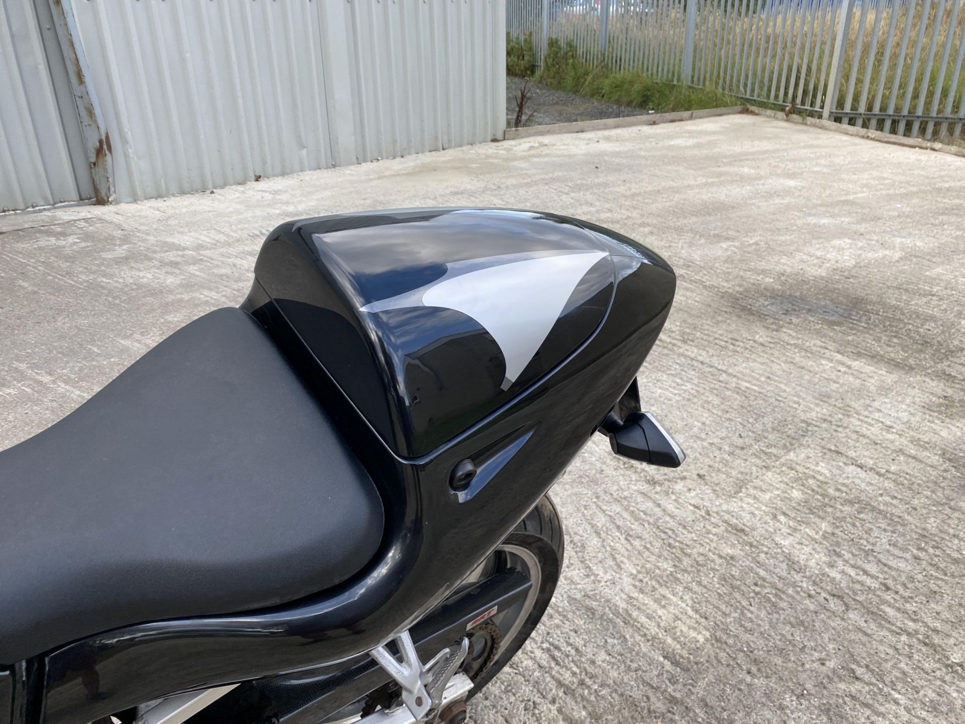 Suzuki GSXR600 - Image 16 of 25