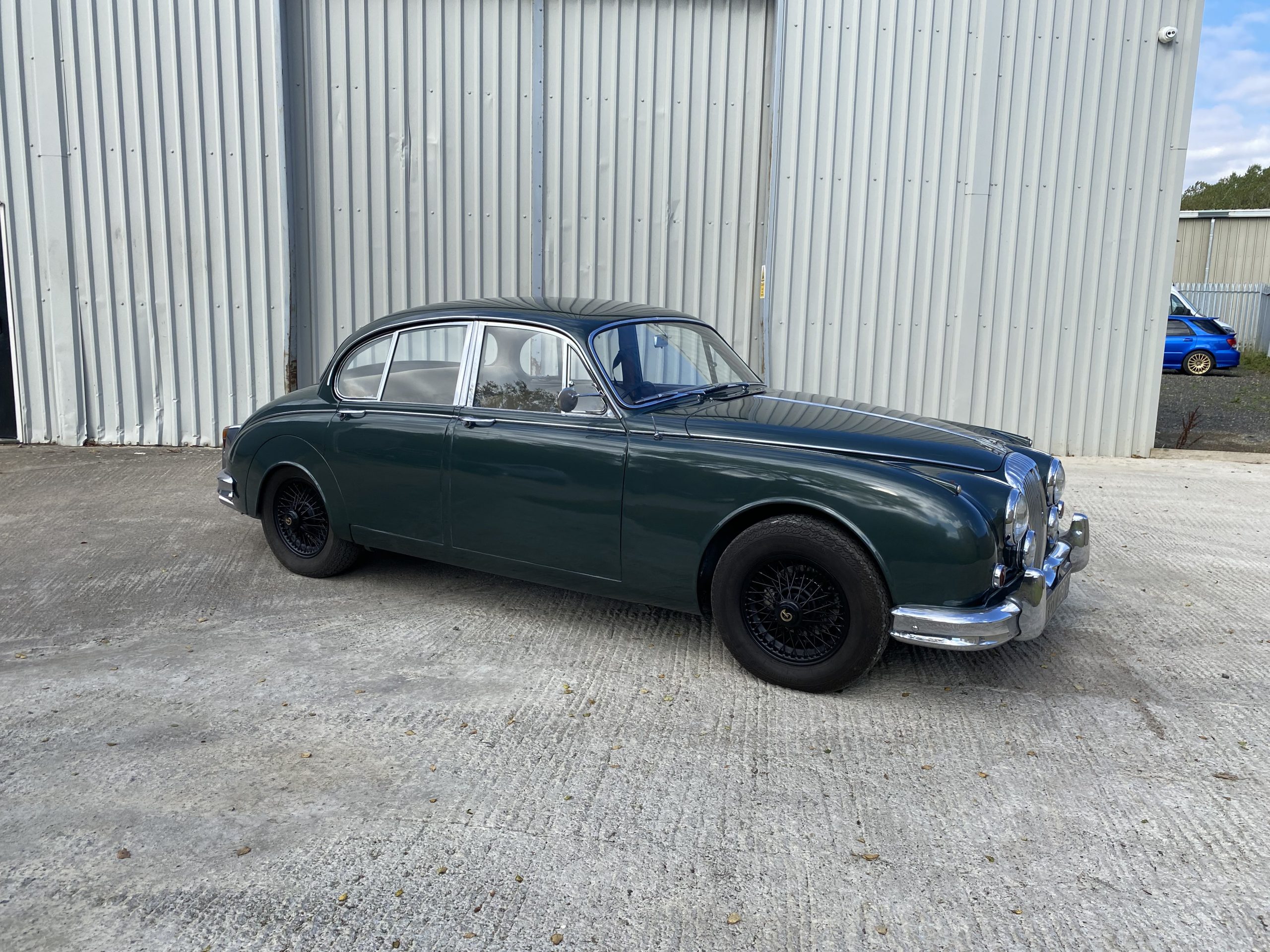 Daimler 250 Saloon - Image 2 of 40