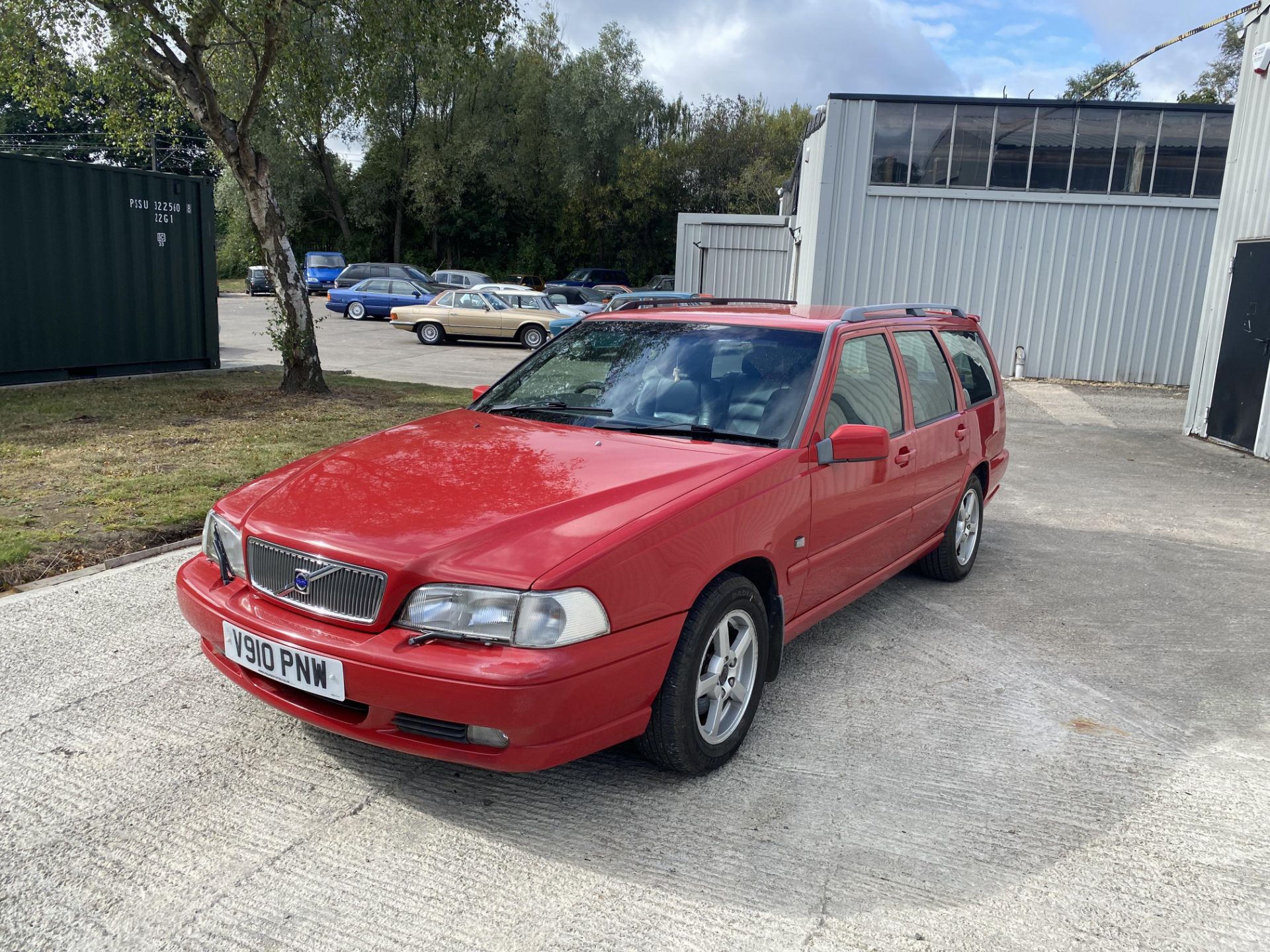 Volvo V70 - Image 11 of 42