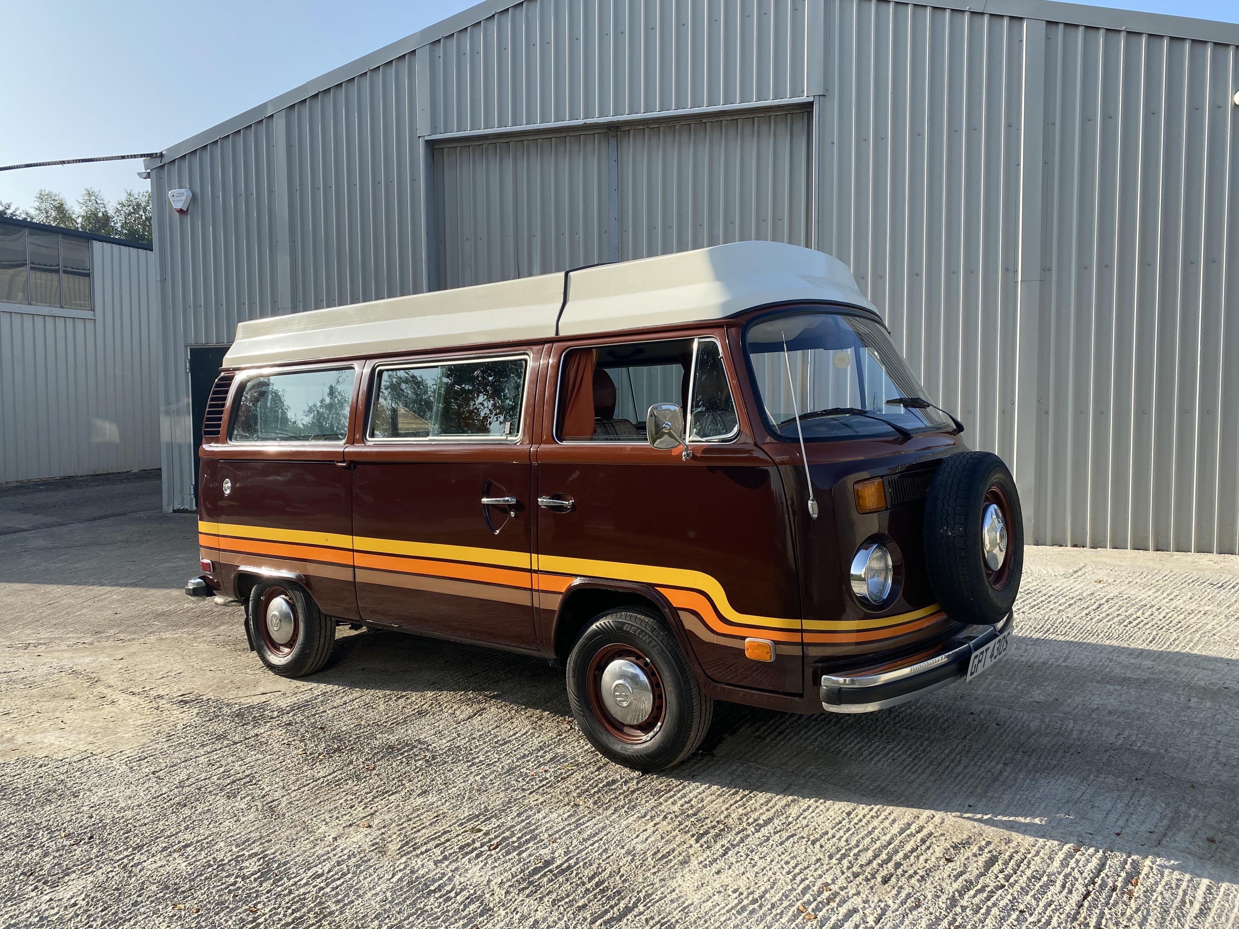 Volkswagen T2 Camper Champagne Edition - Image 20 of 50